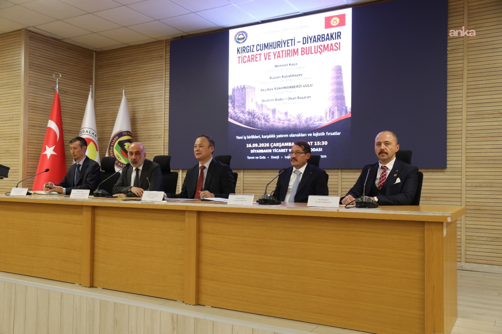 "Kırgız Cumhuriyeti-Diyarbakır Ticaret ve Yatırım Buluşması"... Karşılıklı iş birliği için ortak çağrı yapıldı