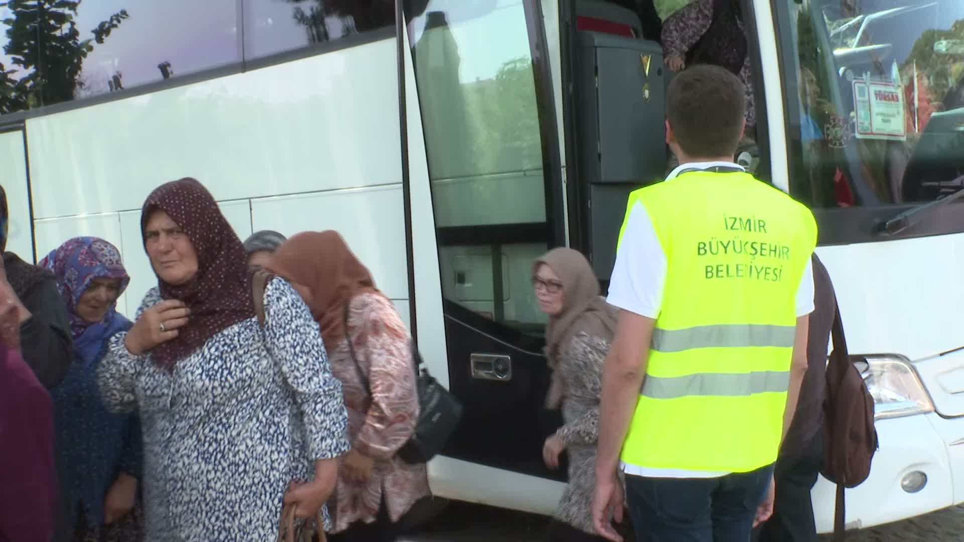 İzmirliler kültür gezileriyle kenti keşfetti