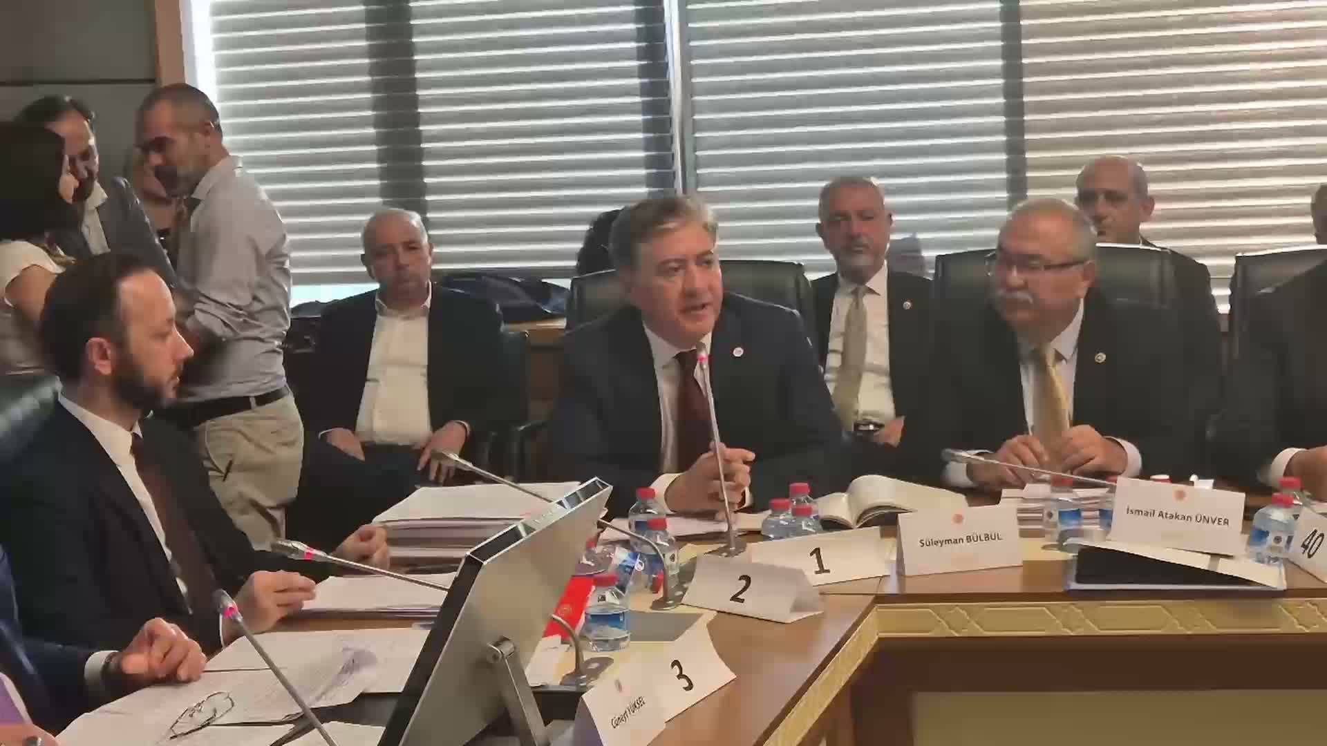 "Çerçeve Yasa" teklifi Adalet Komisyonu'nda... YENİ Partili Emir ile DEM Partili Oluç arasında "Demirtaş" tartışması
