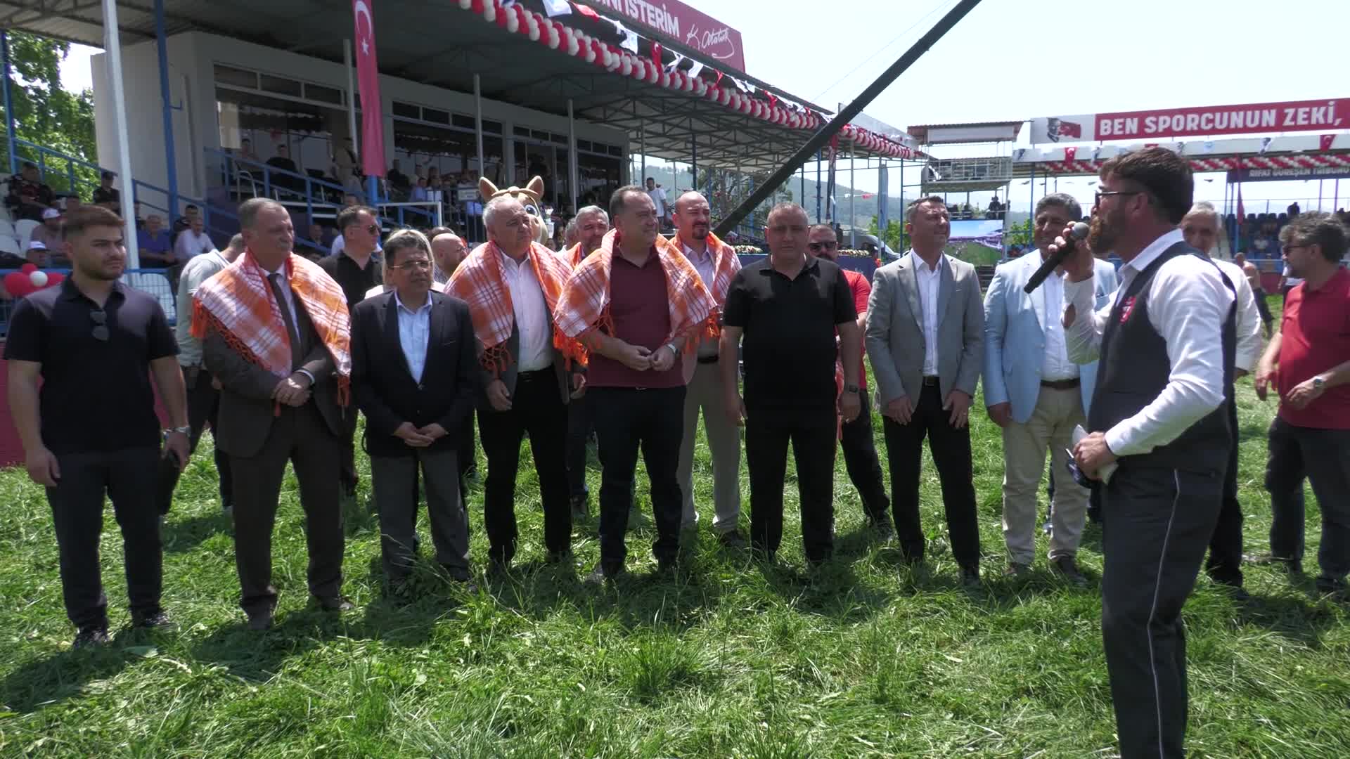 Geleneksel Yuntdağı Yağlı Güreşleri’nde ikinci gün geride kaldı
