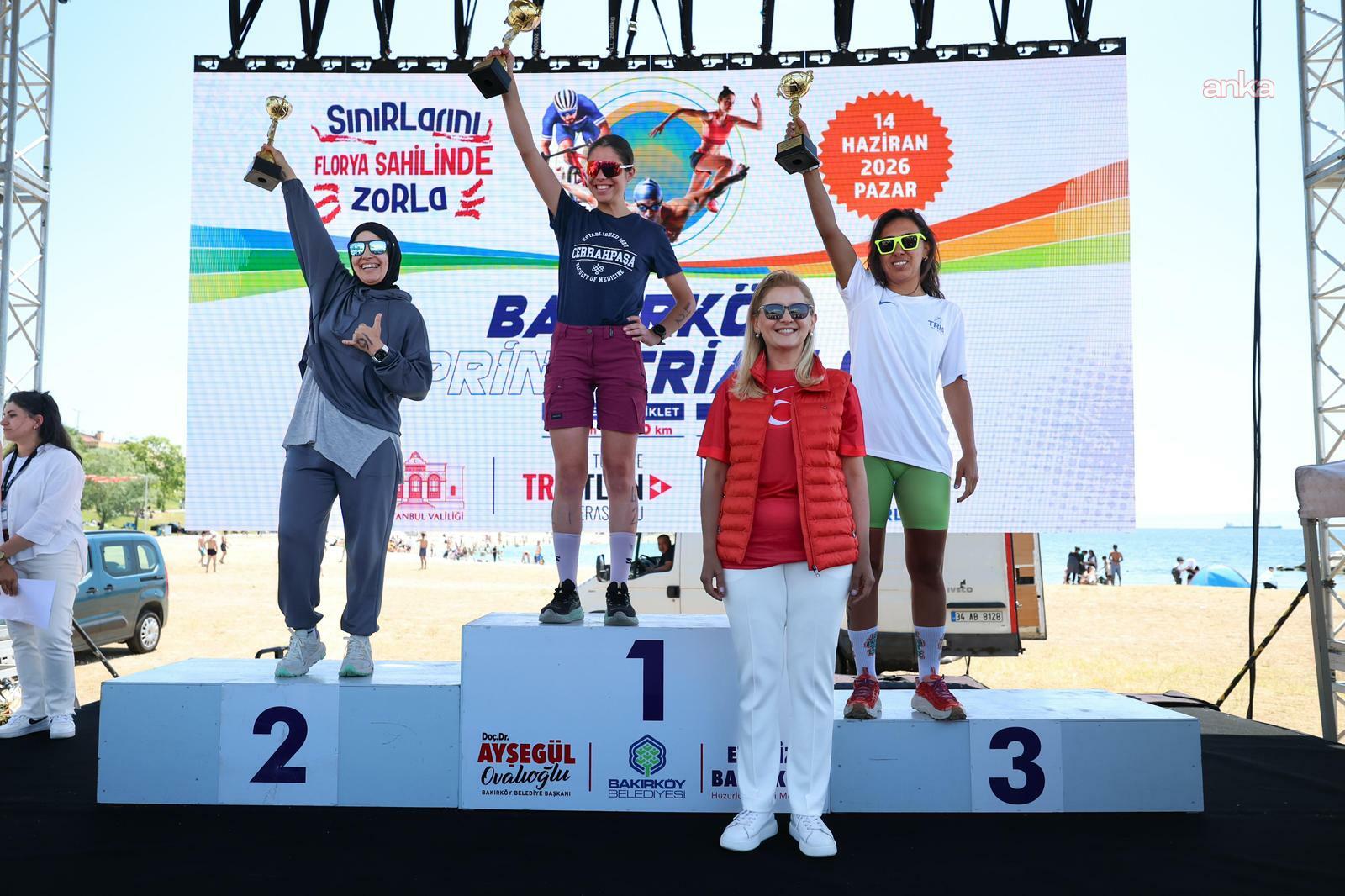 Florya Sahili’nde triatlon heyecanı... Duygun Yurteri ve İlkem Gökçe birinci oldu