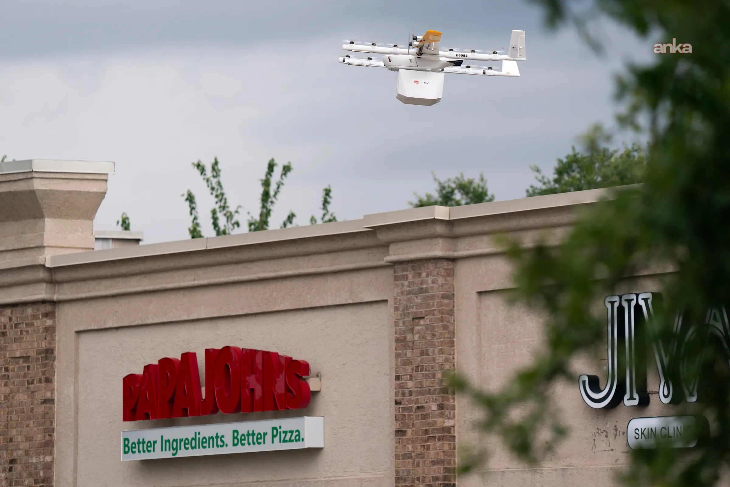 Papa Johns restoran zinciri, ABD’de dron ile sandviç teslimatına başladı