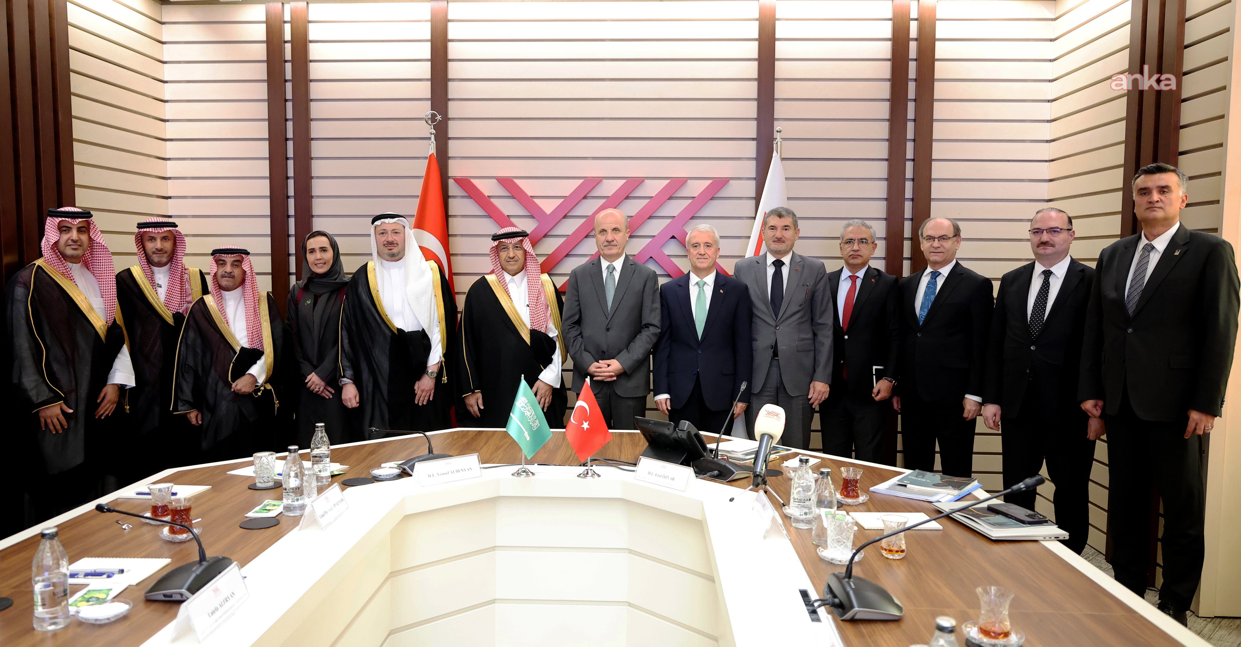 YÖK Başkanı Özvar, Suudi Arabistan Eğitim Bakanı Albenyan ile görüştü