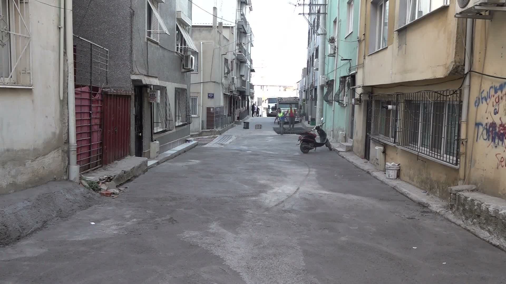 Bornova’da yol çalışmaları tüm hızıyla sürüyor: Serintepe sokakları betona kavuşuyor