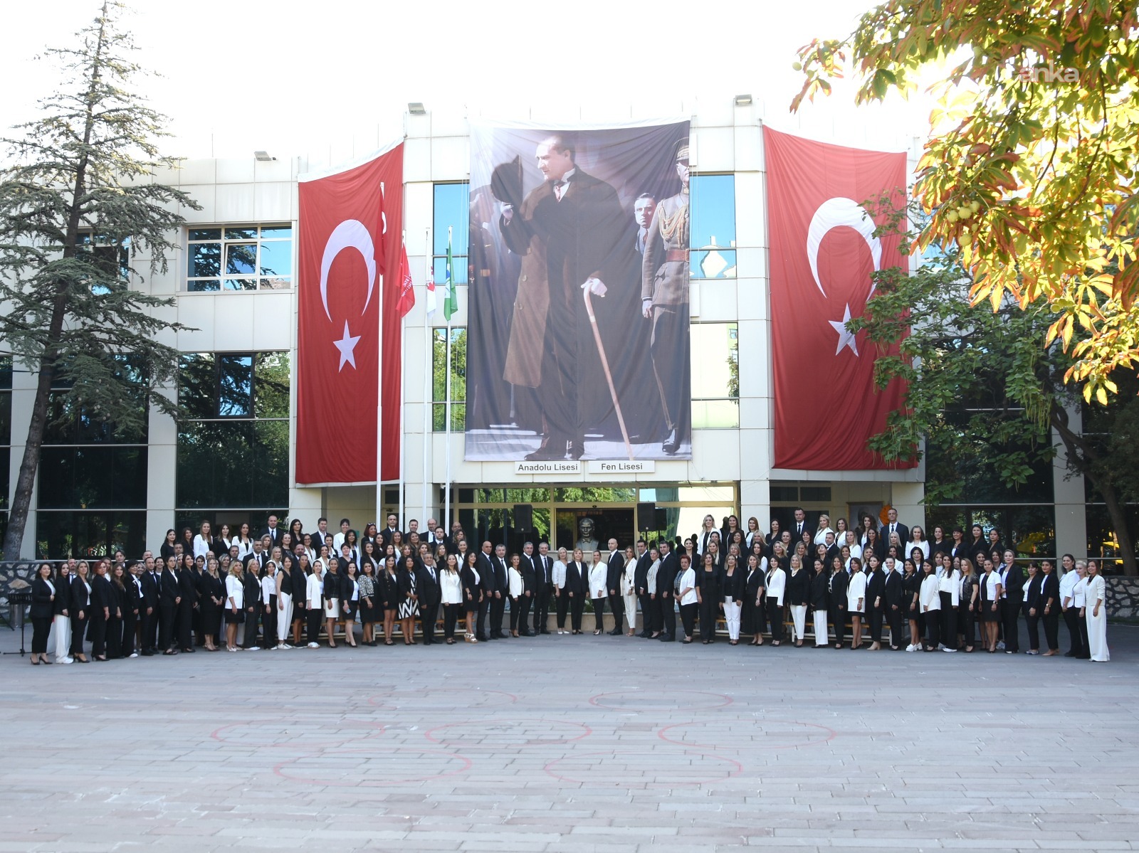 Ayşeabla Okulları’nın 80 yıllık eğitim mirası, Cumhuriyet’in 103’üncü yaşında sanatla buluşuyor