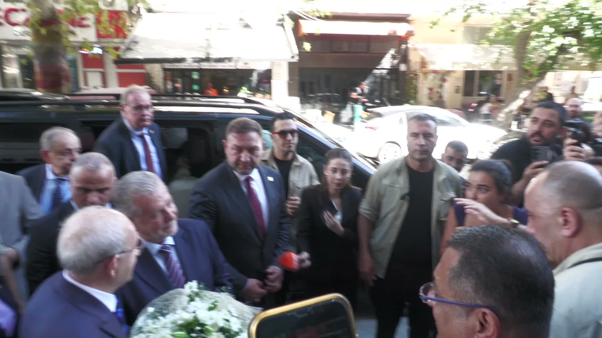 Kemal Kılıçdaroğlu'nu karşılayan 78 yaşındaki lokanta esnafı Yardımcı: "Onun dürüstlüğüne inanıyorum, eminim"