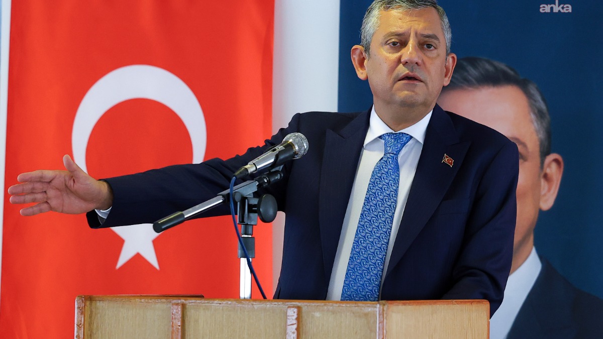 Özgür Özel, Kurucular Kurulu'nun oy birliğiyle YENİ Parti genel başkanı seçildi
