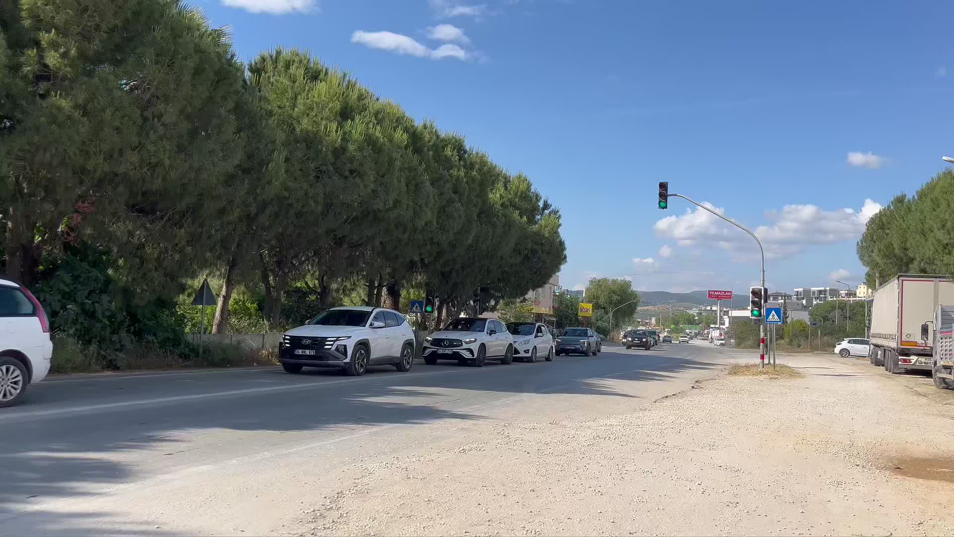 Kuşadası, bayram tatilinde ziyaretçilerden yoğun ilgi görüyor