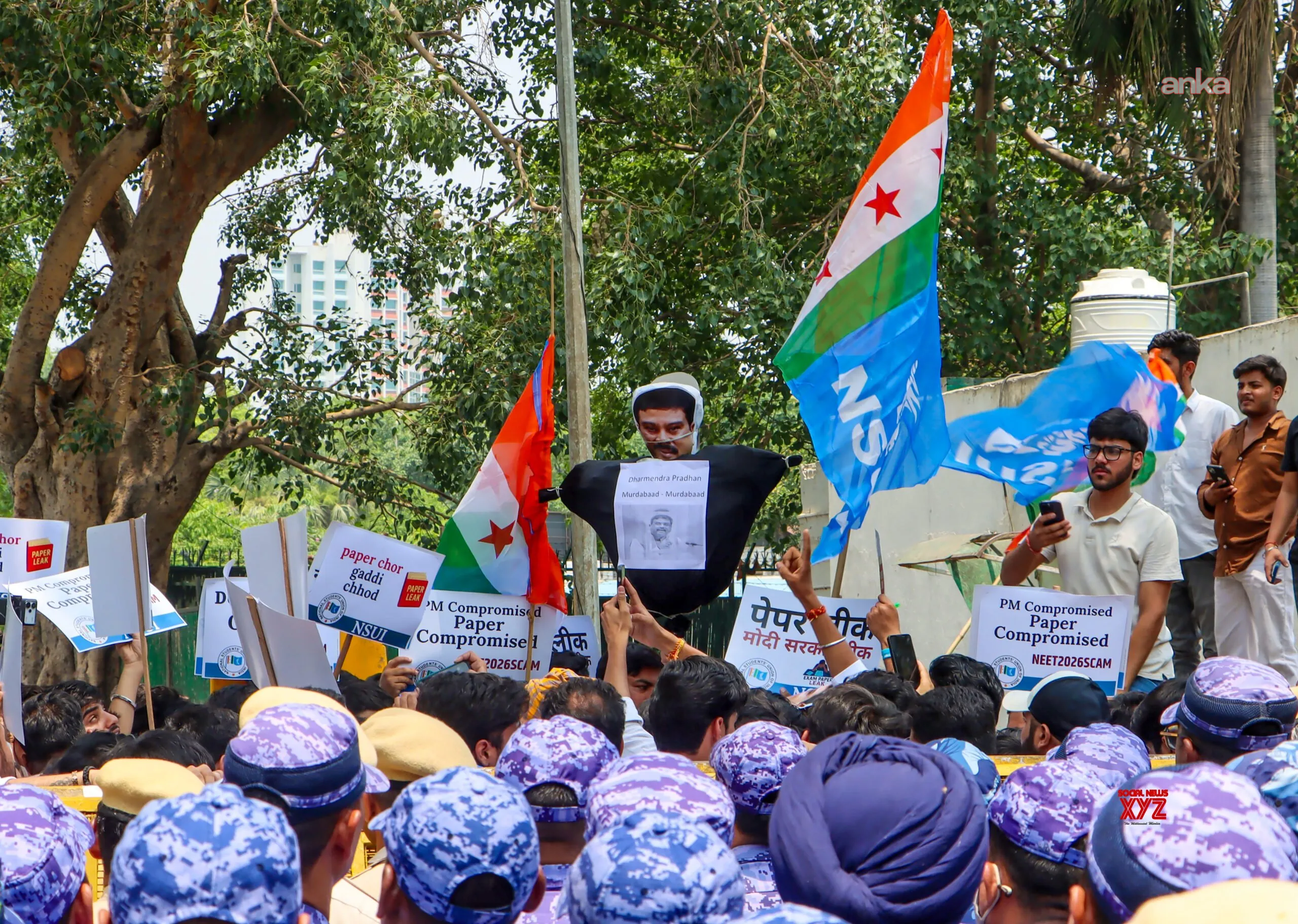 Hindistan’da soru sızıntısı nedeniyle sınav iptali protesto edildi