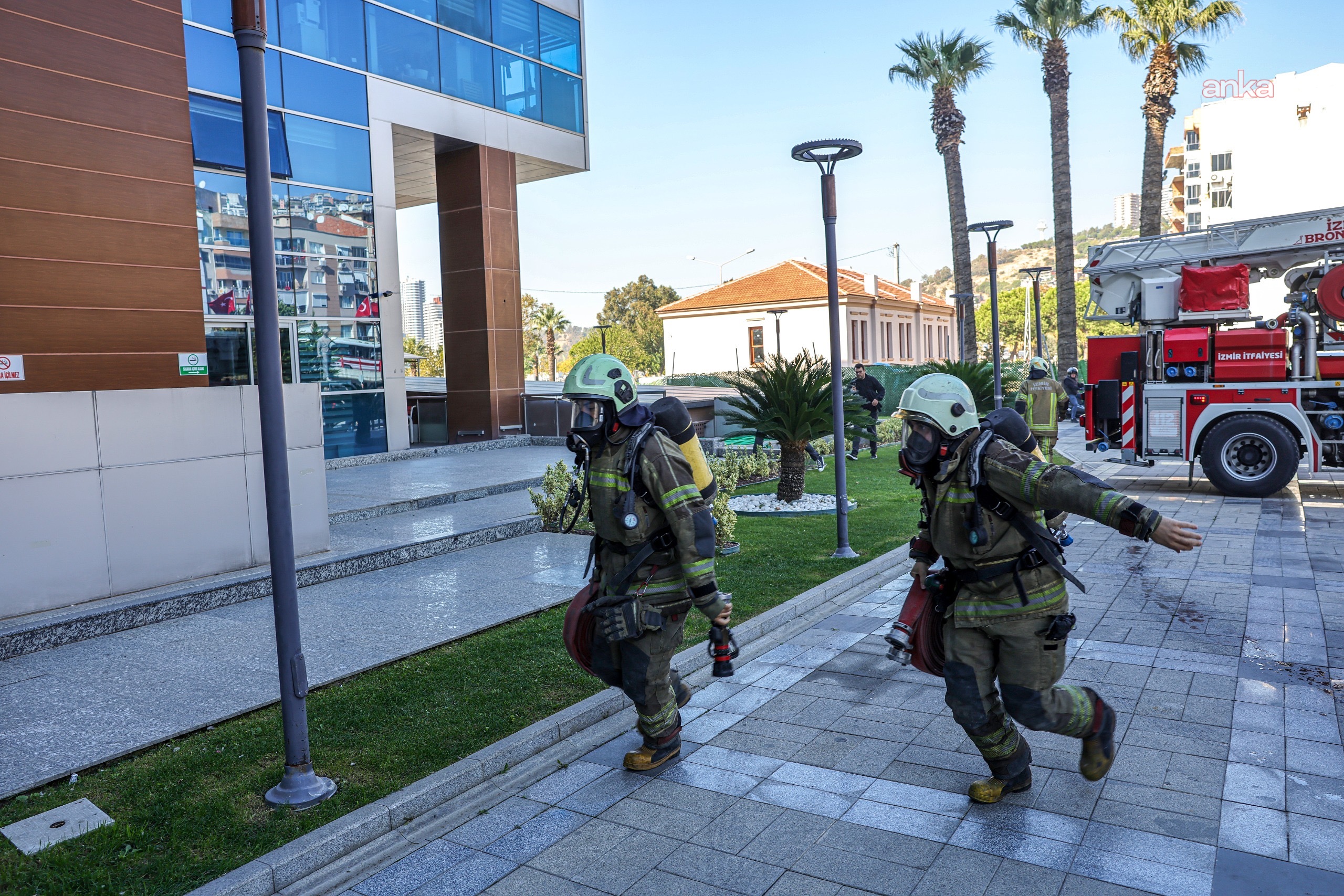 Bayraklı Belediyesi'nde yangın ve acil durum tatbikatı
