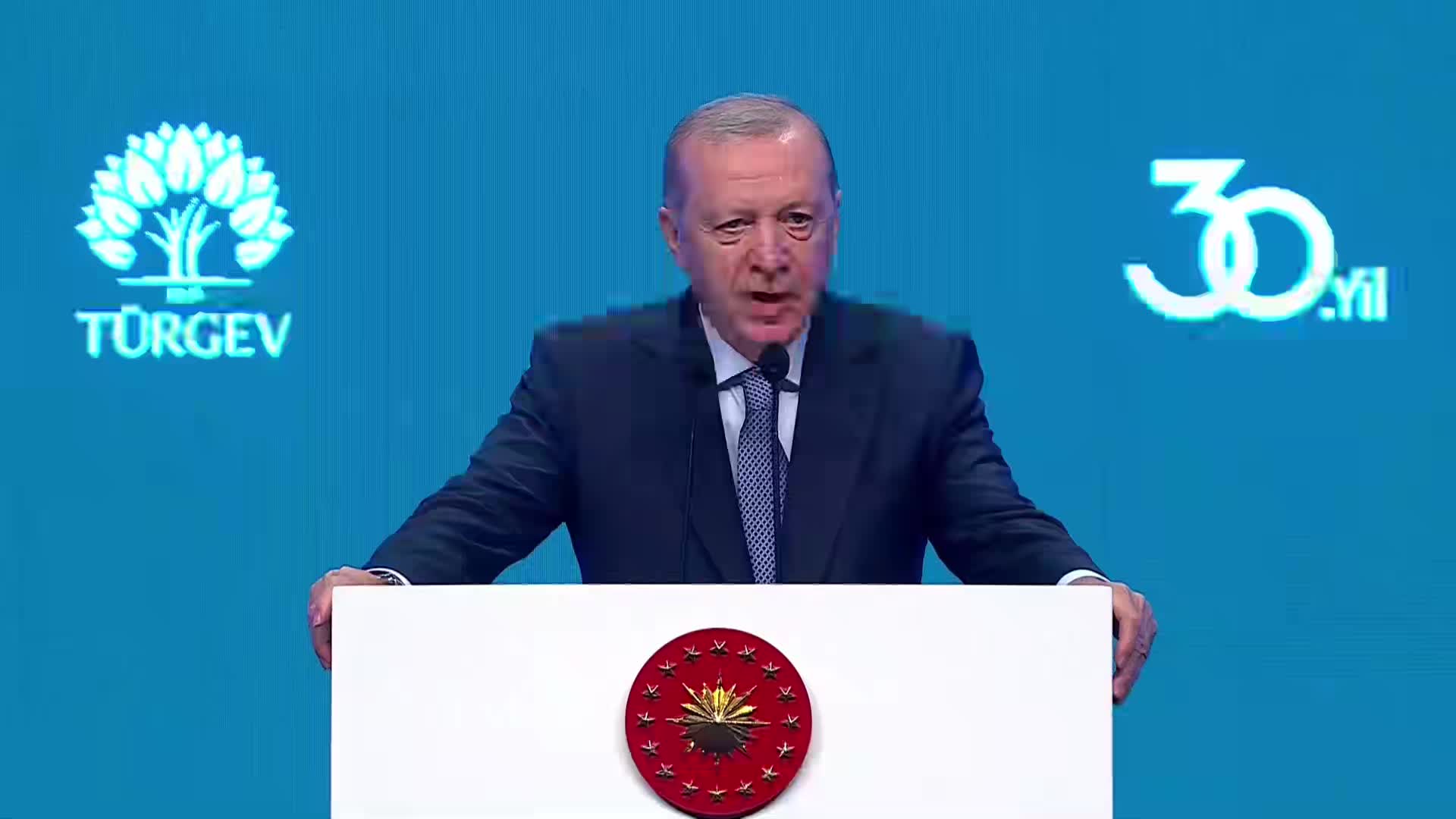 Cumhurbaşkanı Erdoğan: Akışa yön veren bir gençlik yetiştireceğiz