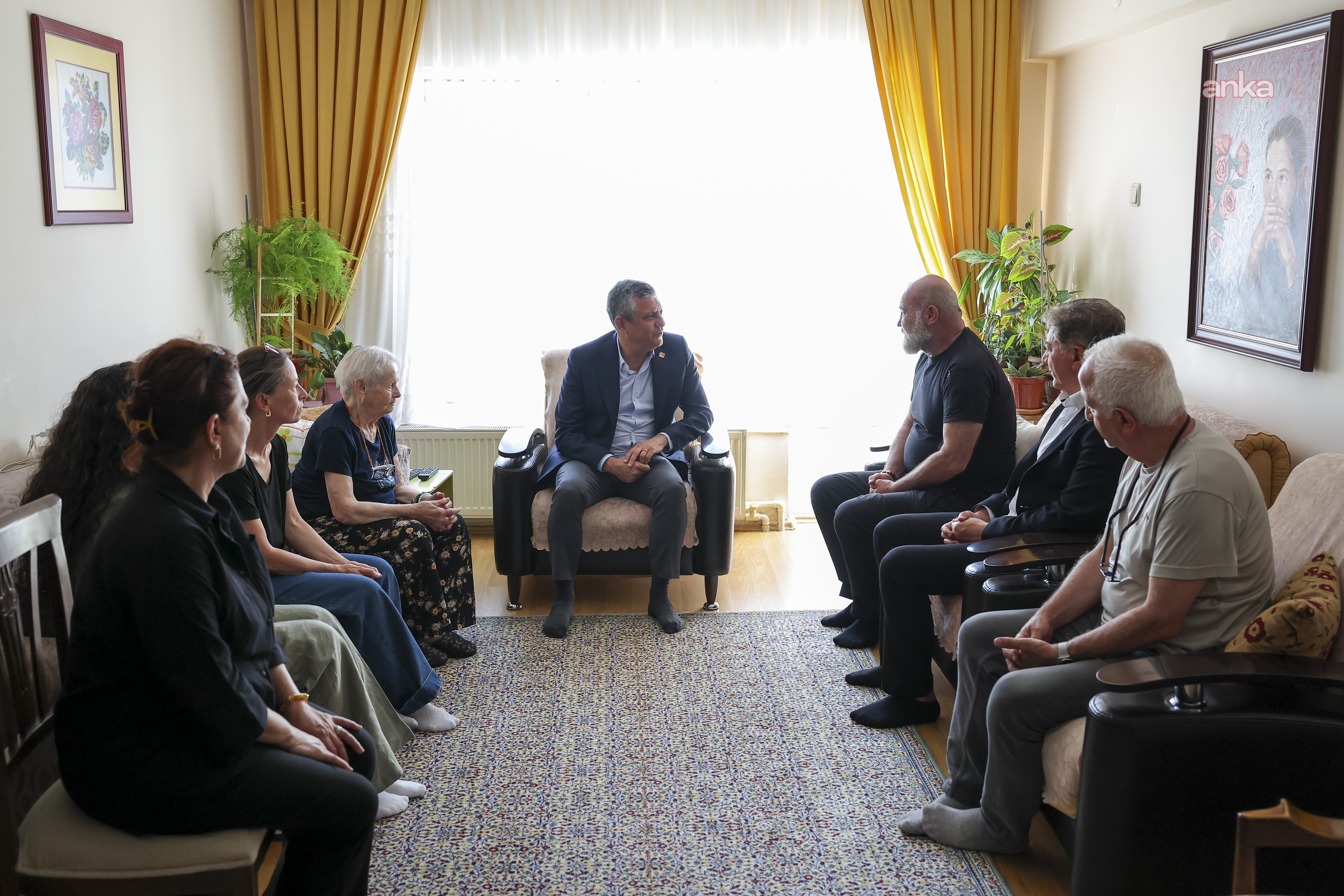 Özgür Özel'den Ahmet Telli'nin ailesine taziye ziyareti