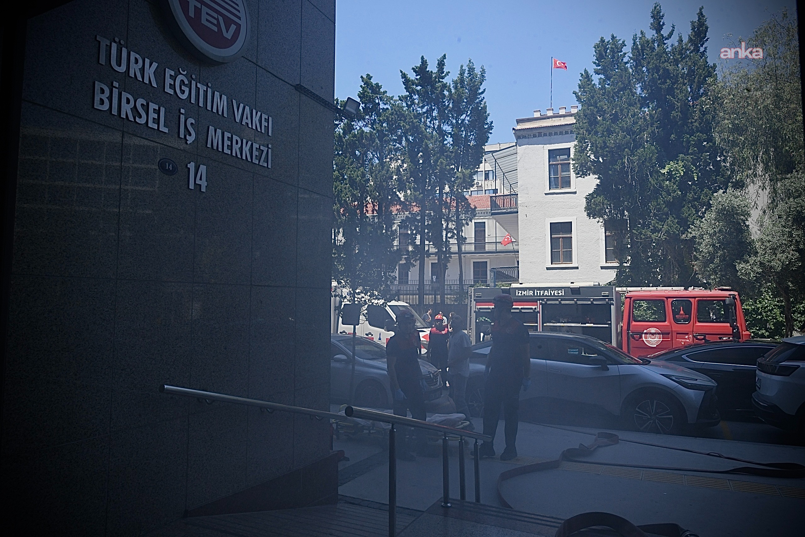 İzmir'de iş merkezinde yangın tatbikatı