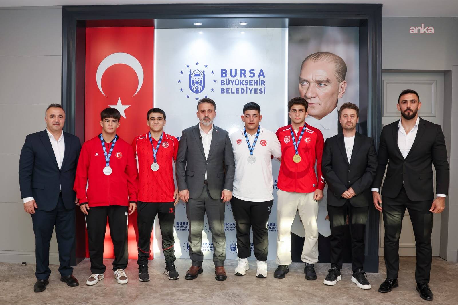 Bursa Büyükşehir Belediyesporlu güreşçilerden Balkan Şampiyonası’nda dört madalya
