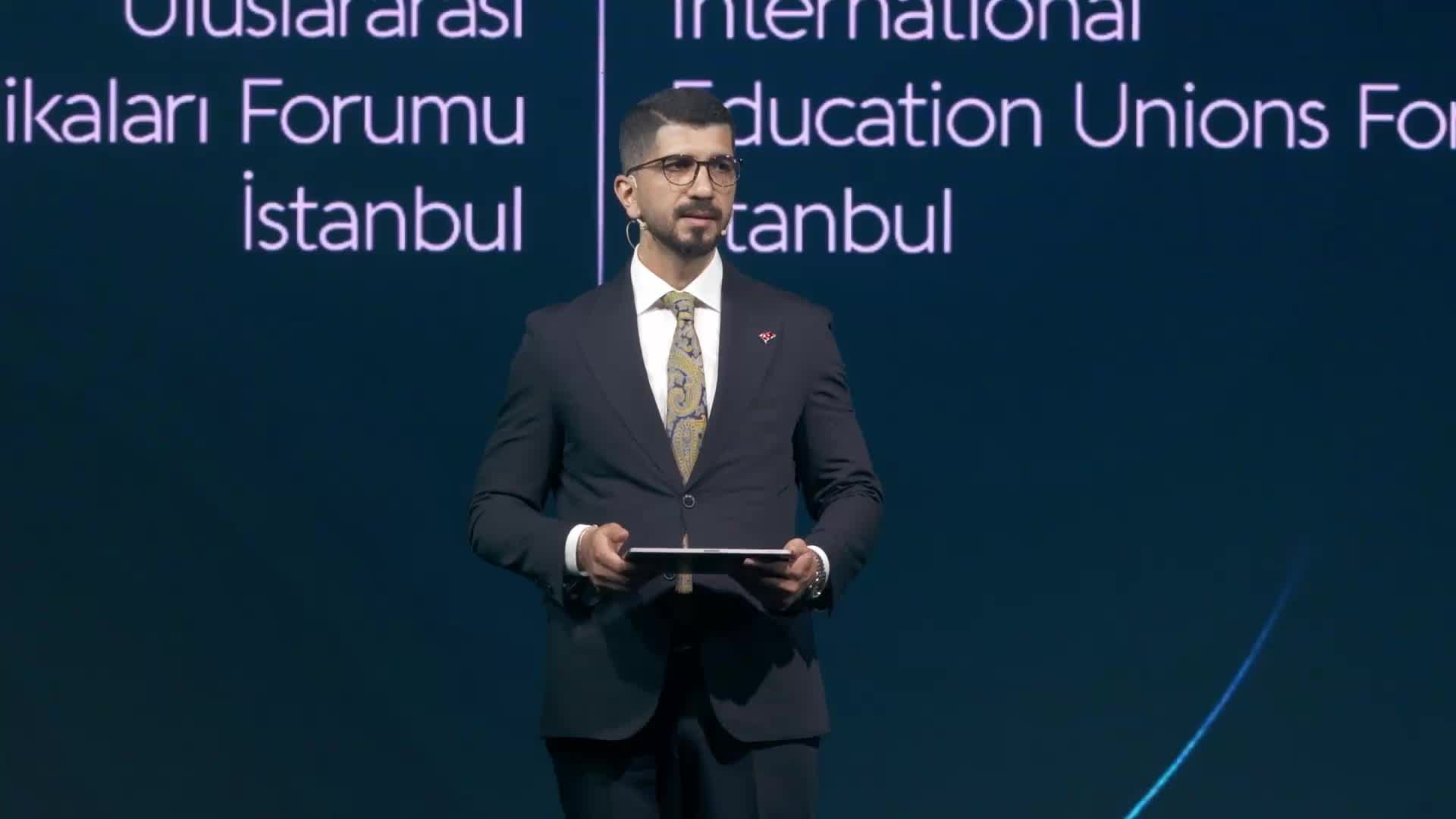 Eğitim-Bir-Sen'in düzenlediği "İstanbul EdUnion Forum 2026" başladı