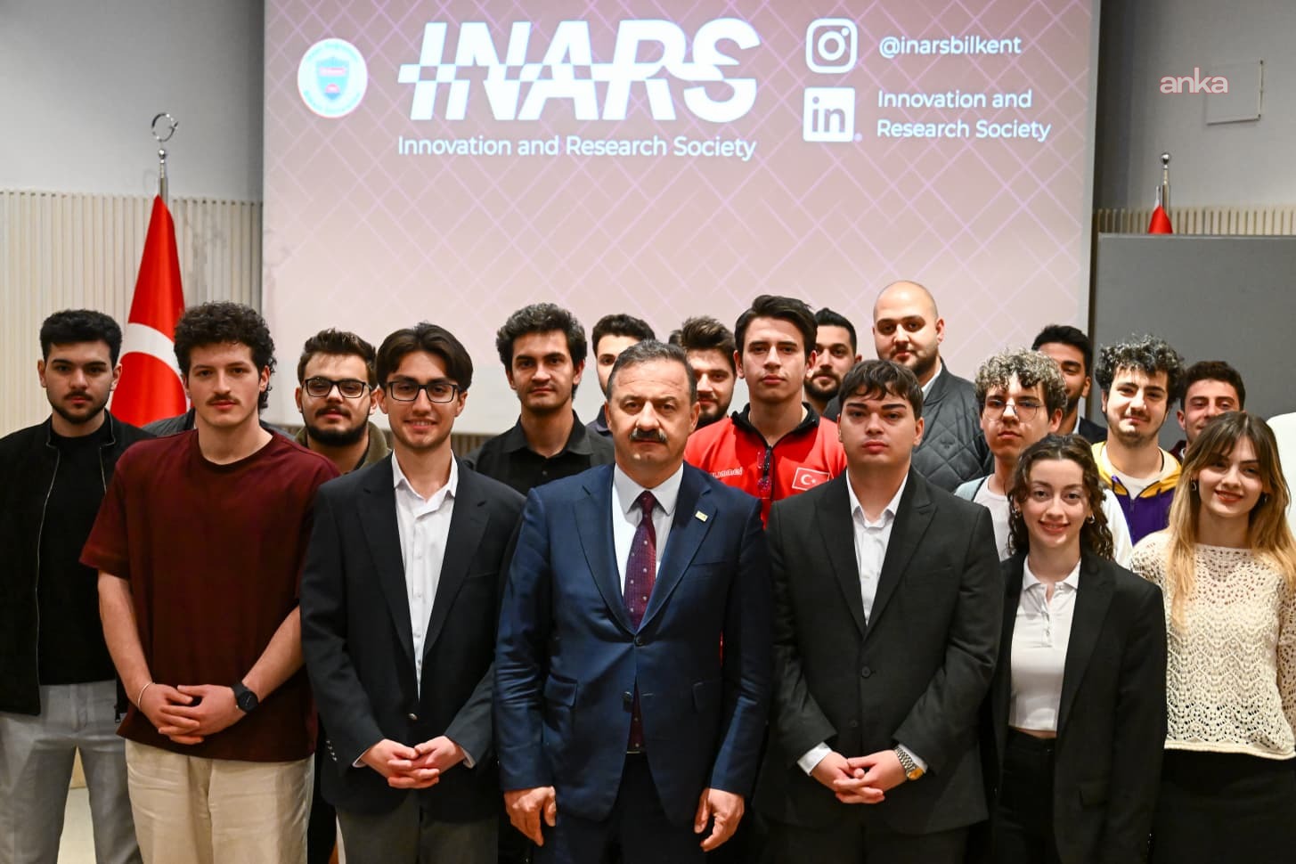 Ağıralioğlu, gençlere seslendi: Beraber düzeltmek zorunda olduğumuz bir memleketimiz var