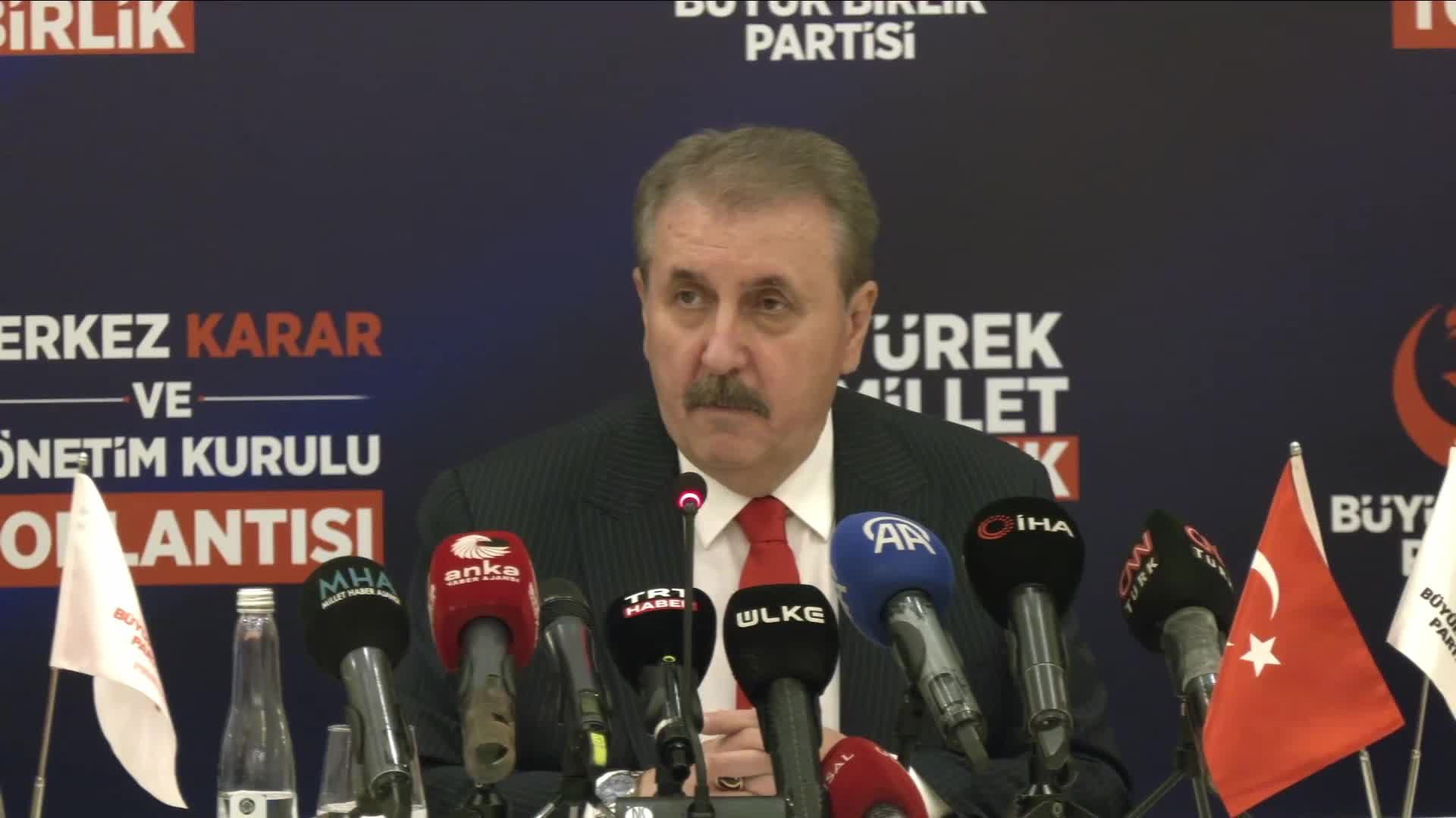 Destici: TBMM'nin Cumhurbaşkanımızın tekrar adaylığının önünü açacağına inanıyorum