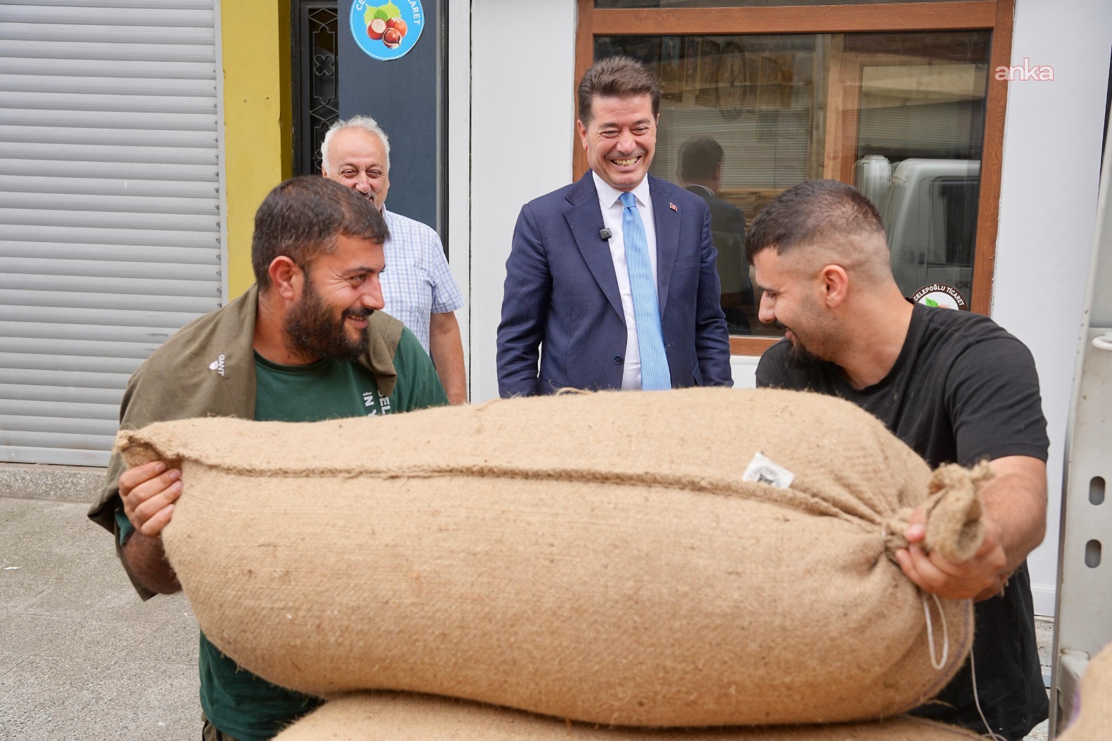 Ortahisar Belediyesi'nin burs kampanyası, dayanışma ile büyüyor