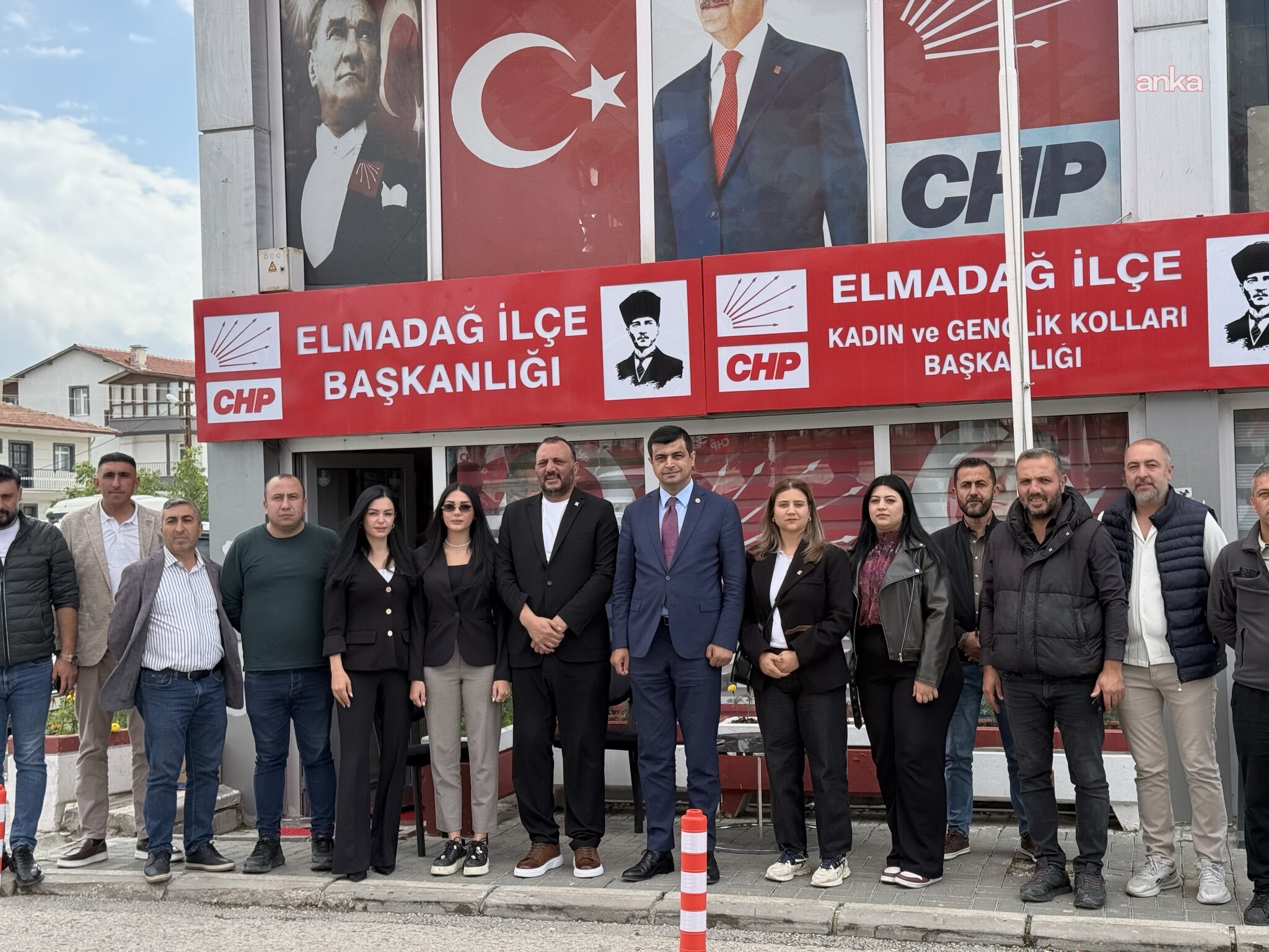 CHP'li Demir: "Cumhuriyet Halk Partisi tek mevsimlik bir çiçek değildir”