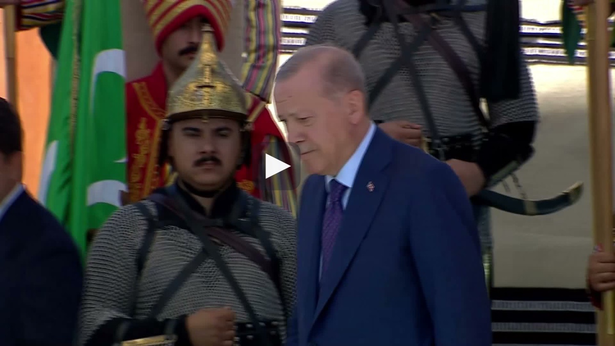 "Büyük ve güçlü Türkiye'nin şafağı sökmüştür"