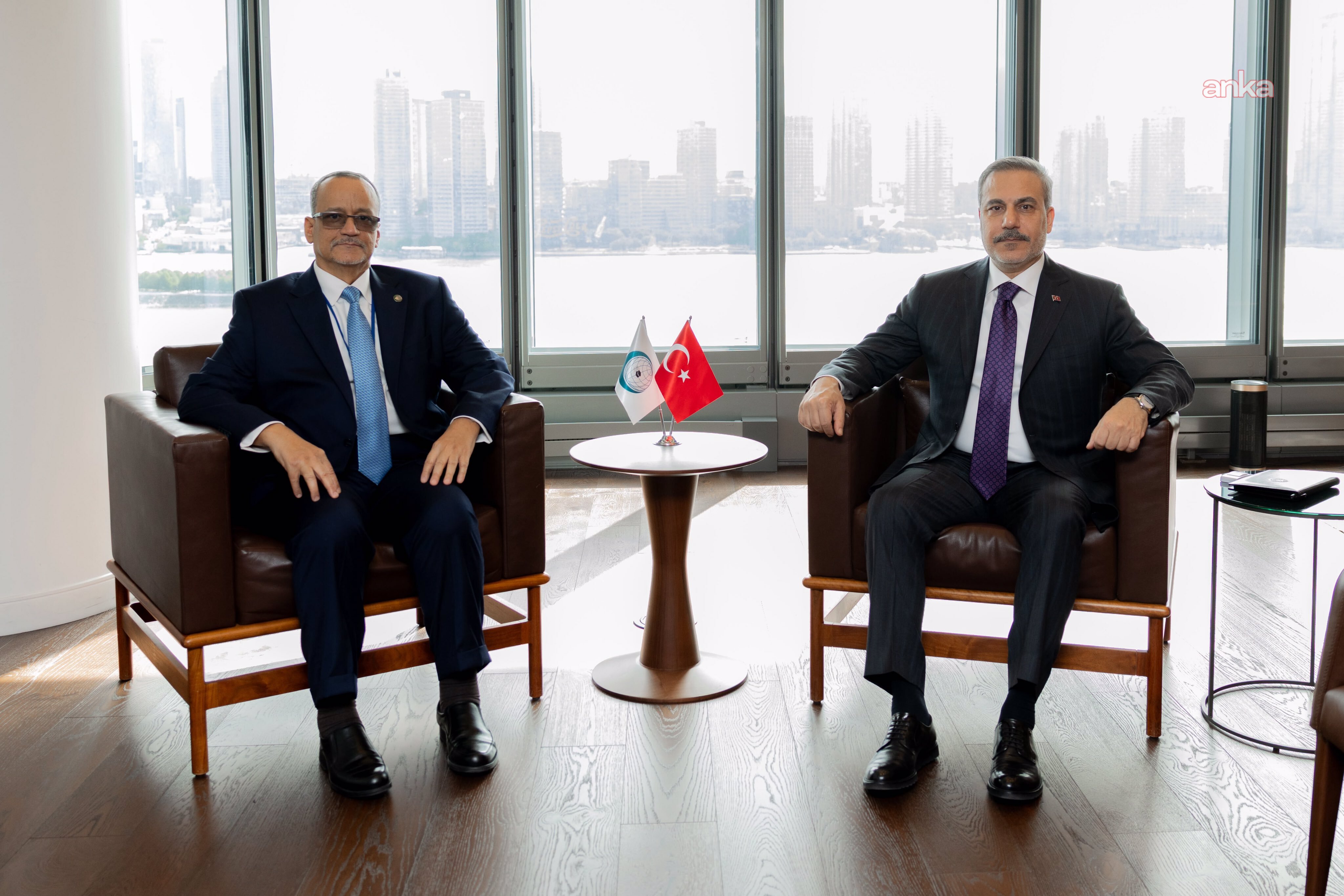 Bakan Fidan, İİT Genel Sekreteri Ahmed ile görüştü