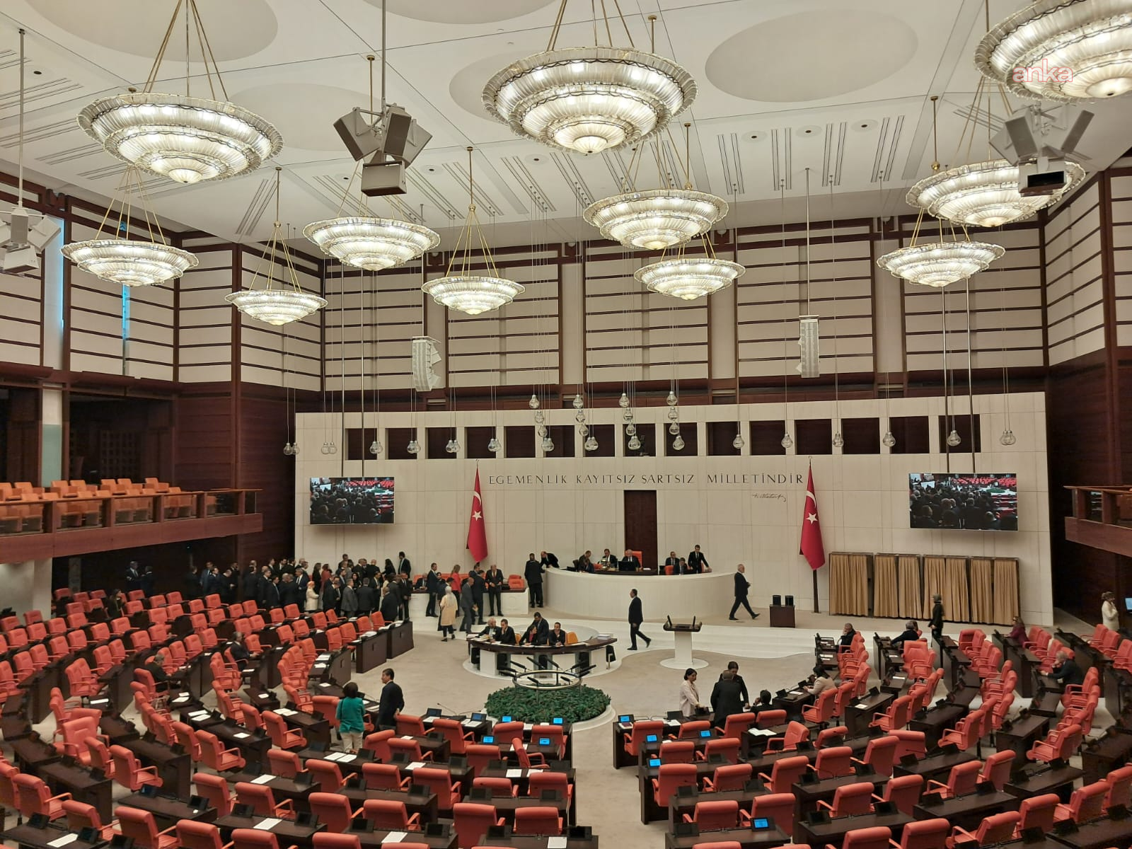 TBMM Genel Kurulu... Metin Yener, yeniden Sayıştay Başkanı seçildi