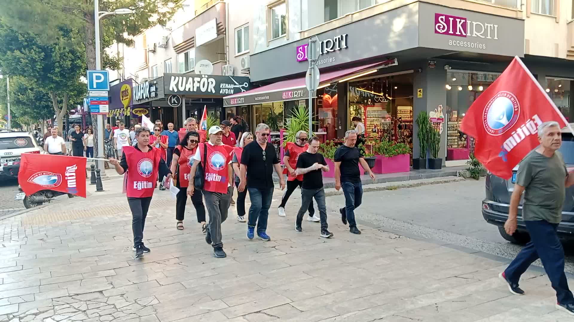 Muğla’da Eğitim-İş ve Eğitim Sen’den okul saldırısına tepki