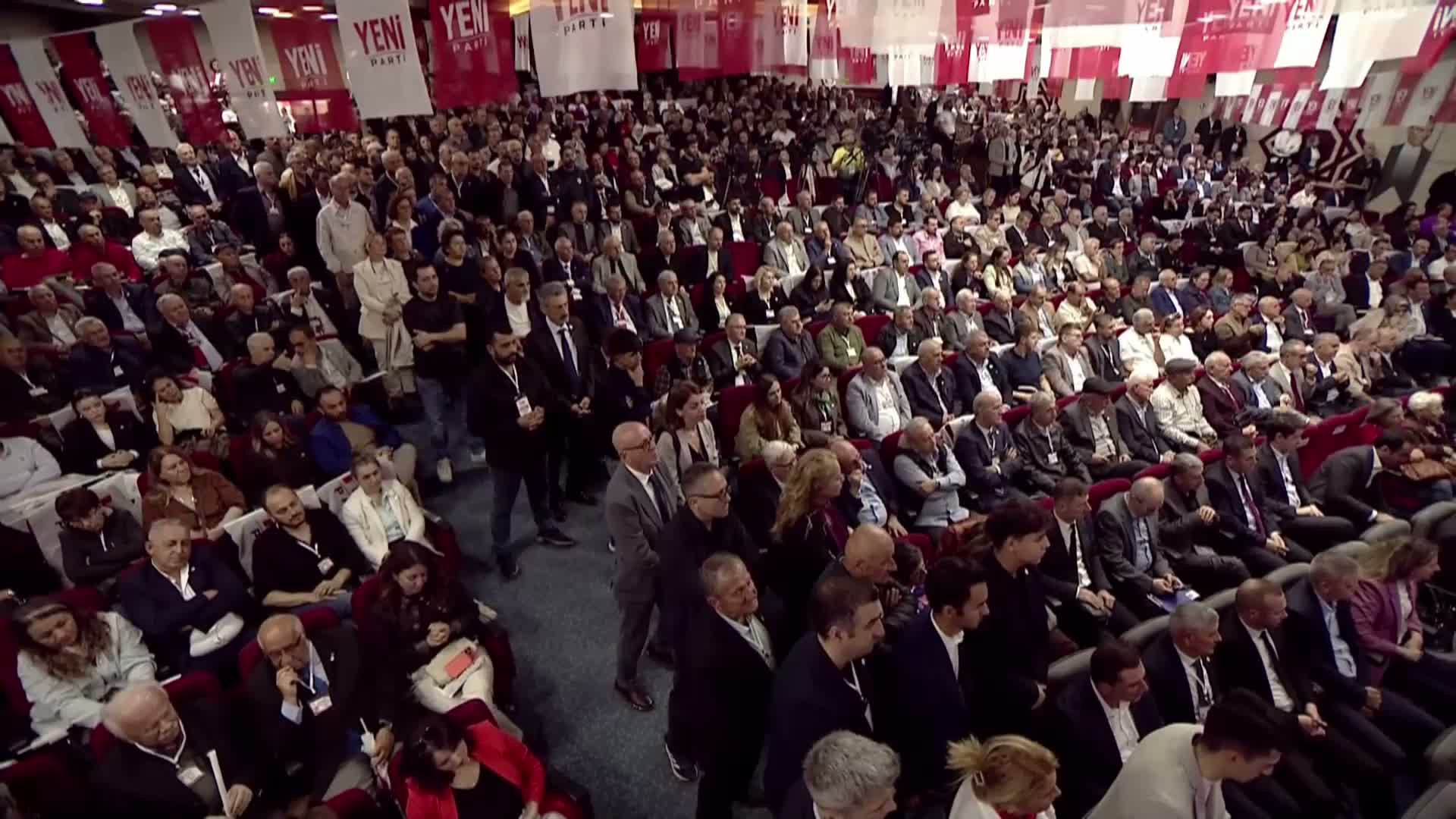 YENİ Parti 1. Olağan Manisa İl Kongresi... Özgür Özel'den Erdoğan'a: Masum insanların haysiyeti için savaştayız