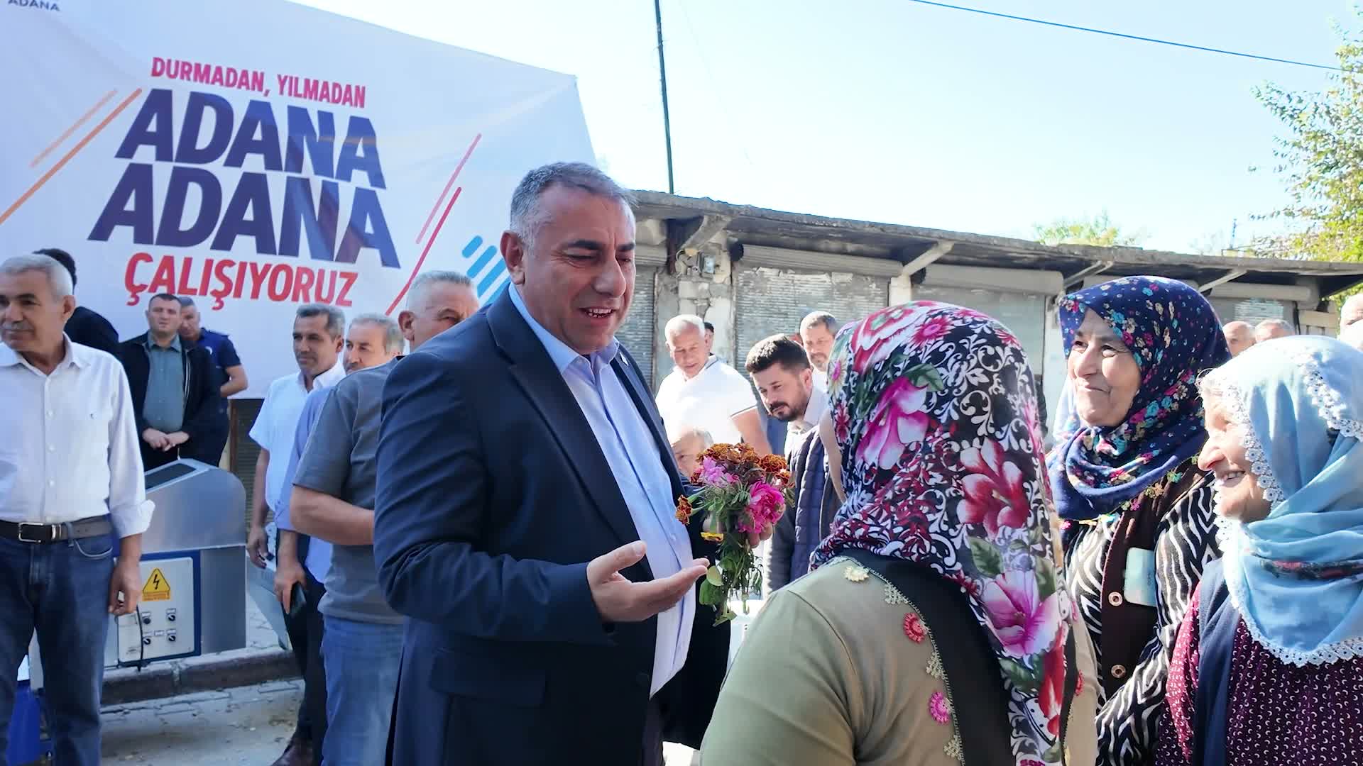 Adana Büyükşehir Belediyesi’nden Karaisalı’da zeytin üreticilerine makine desteği
