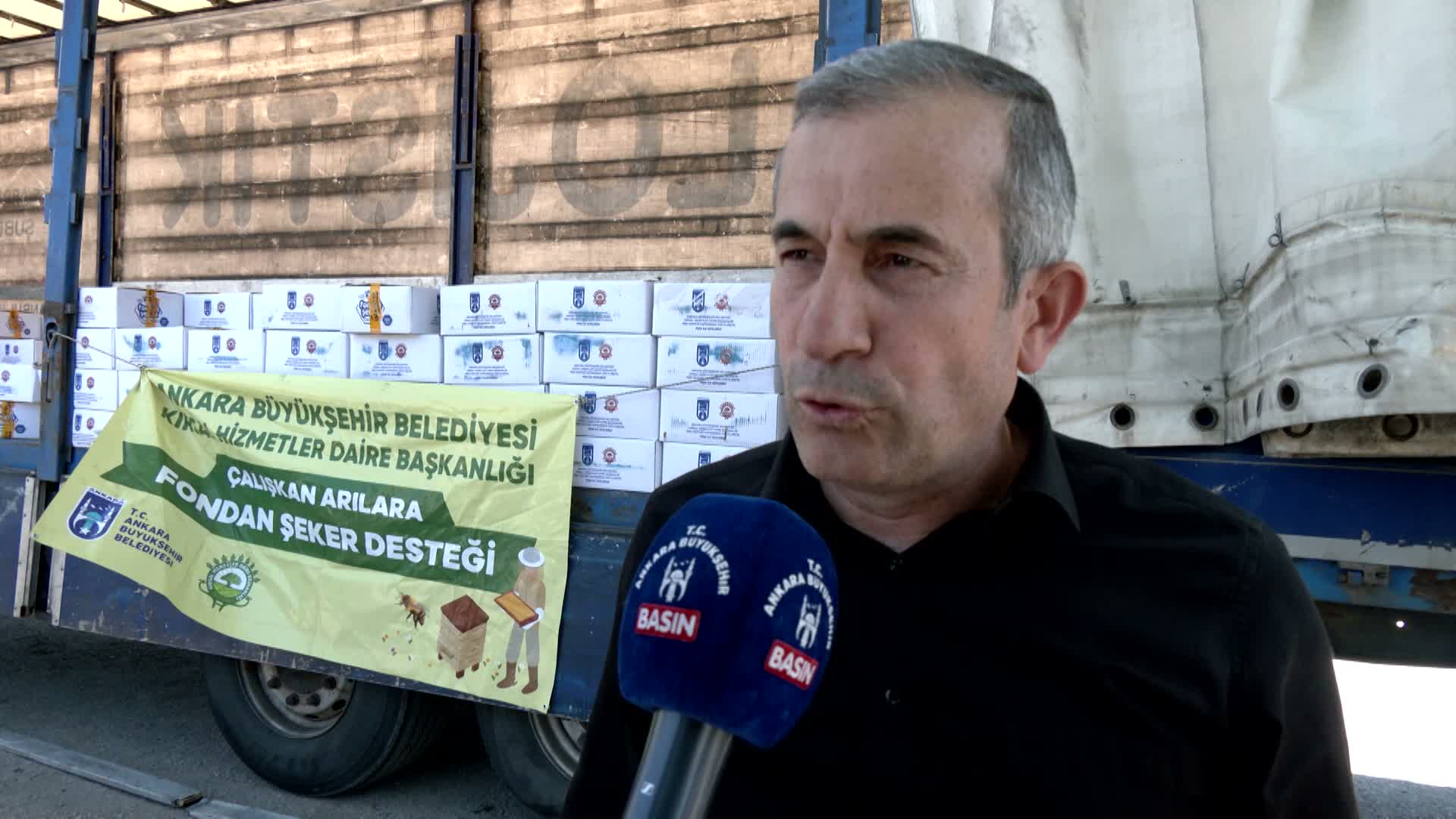 Ankara Büyükşehir Belediyesi'nden yetiştiricilere "Fondan Arı Yemi Desteği"