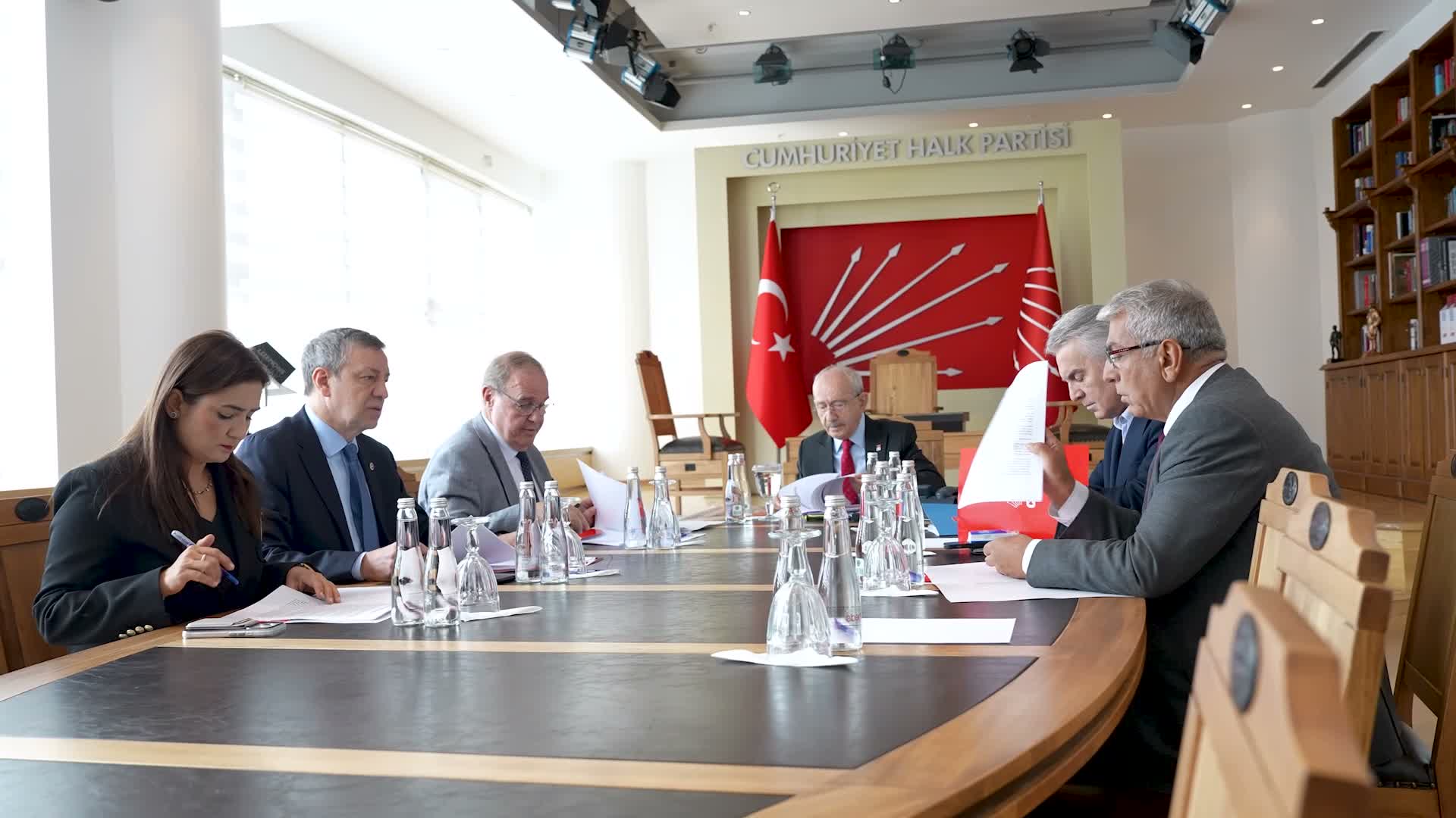 CHP Genel Başkanı Kemal Kılıçdaroğlu, Ekonomi Masası toplantısına başkanlık etti