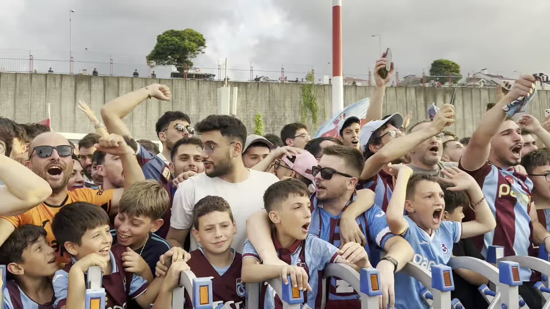 Trabzonspor'un yeni transferi Mohamed Salah Trabzon'a ulaştı