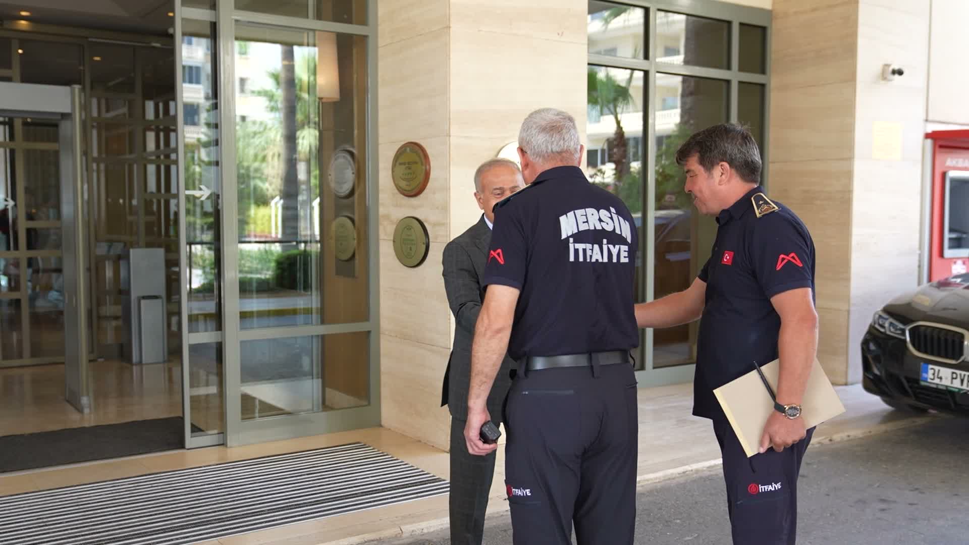 Mersin Büyükşehir İtfaiyesi, turizm tesislerini denetliyor