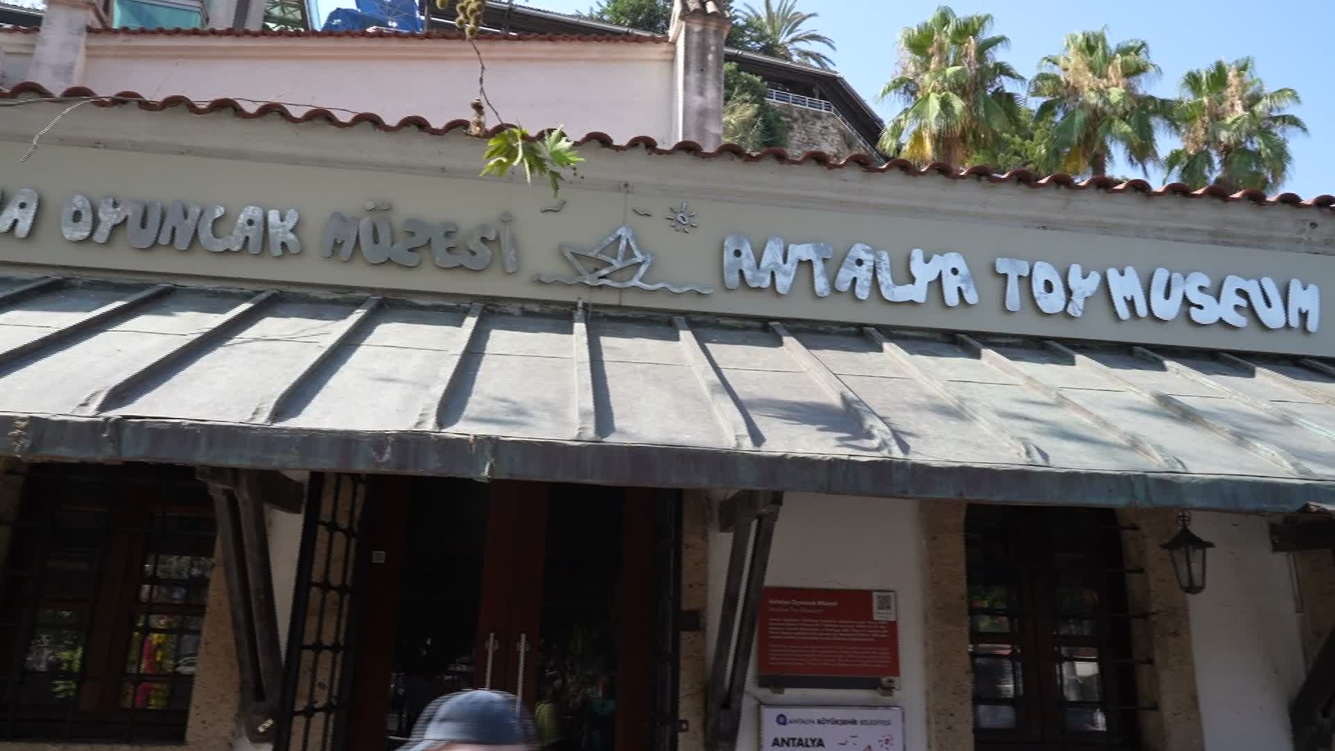 Antalya Oyuncak Müzesi, 3 bin parçalık koleksiyonu ile ziyaretçilerini ağırlıyor