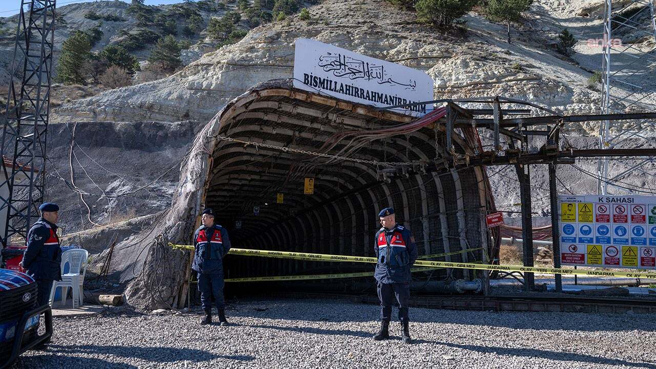 Maden göçüğünde maden direktörü ve müdürlerin de aralarında bulunduğu sekiz kişi gözaltına alındı