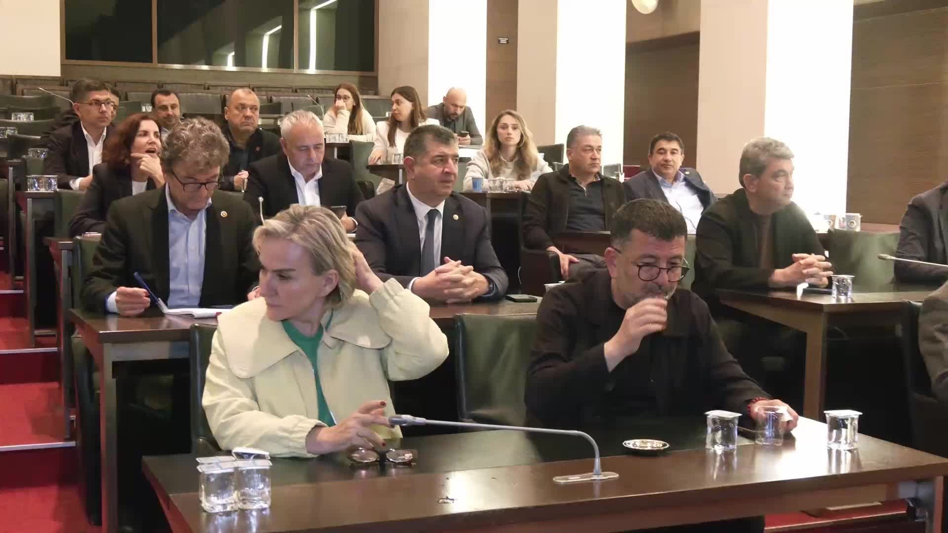 CHP Kurultayı'na iptal kararı... CHP PM üyeleri ve Milletvekilleri gece boyu nöbette