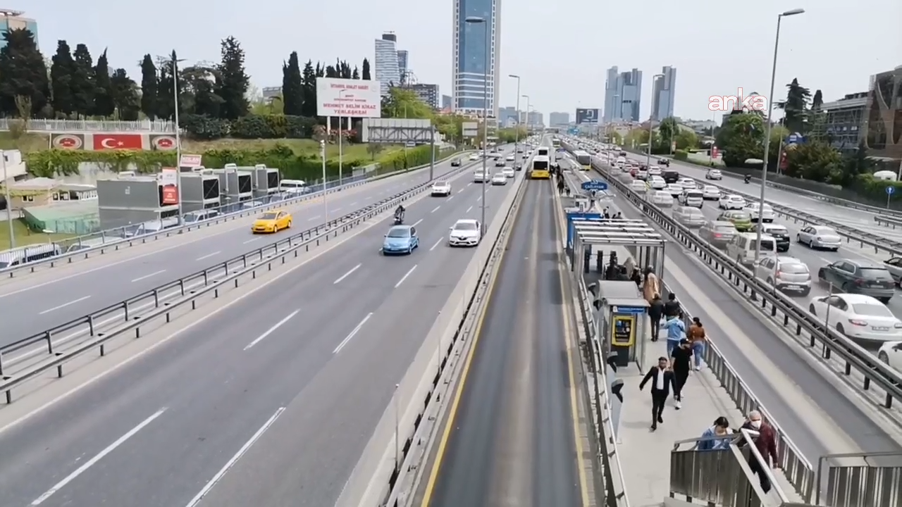 İstanbul'da metrobüs seferlerine 15 Temmuz düzenlemesi
