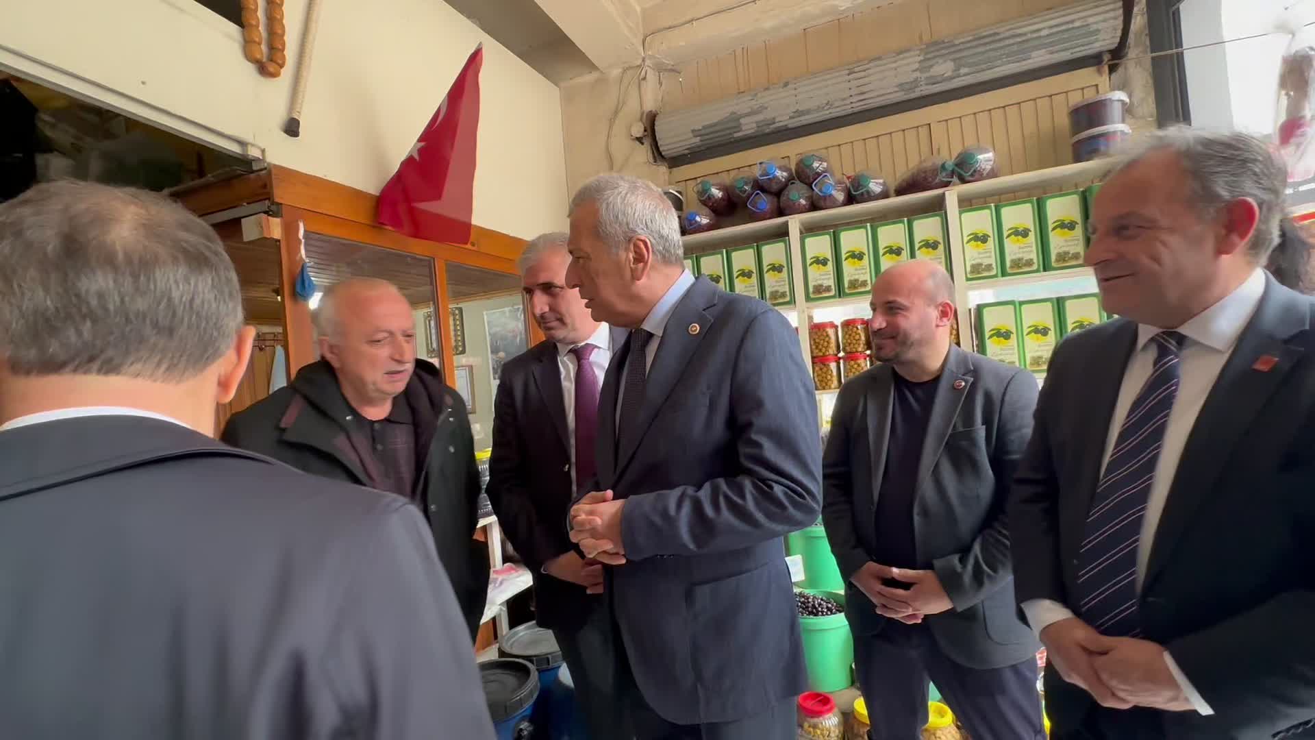 Yurttaş, Trabzon'da saha çalışması yürüten CHP'li Öztürkmen'e yakındı: "3 kişilik aileyim, geçinemiyorum"