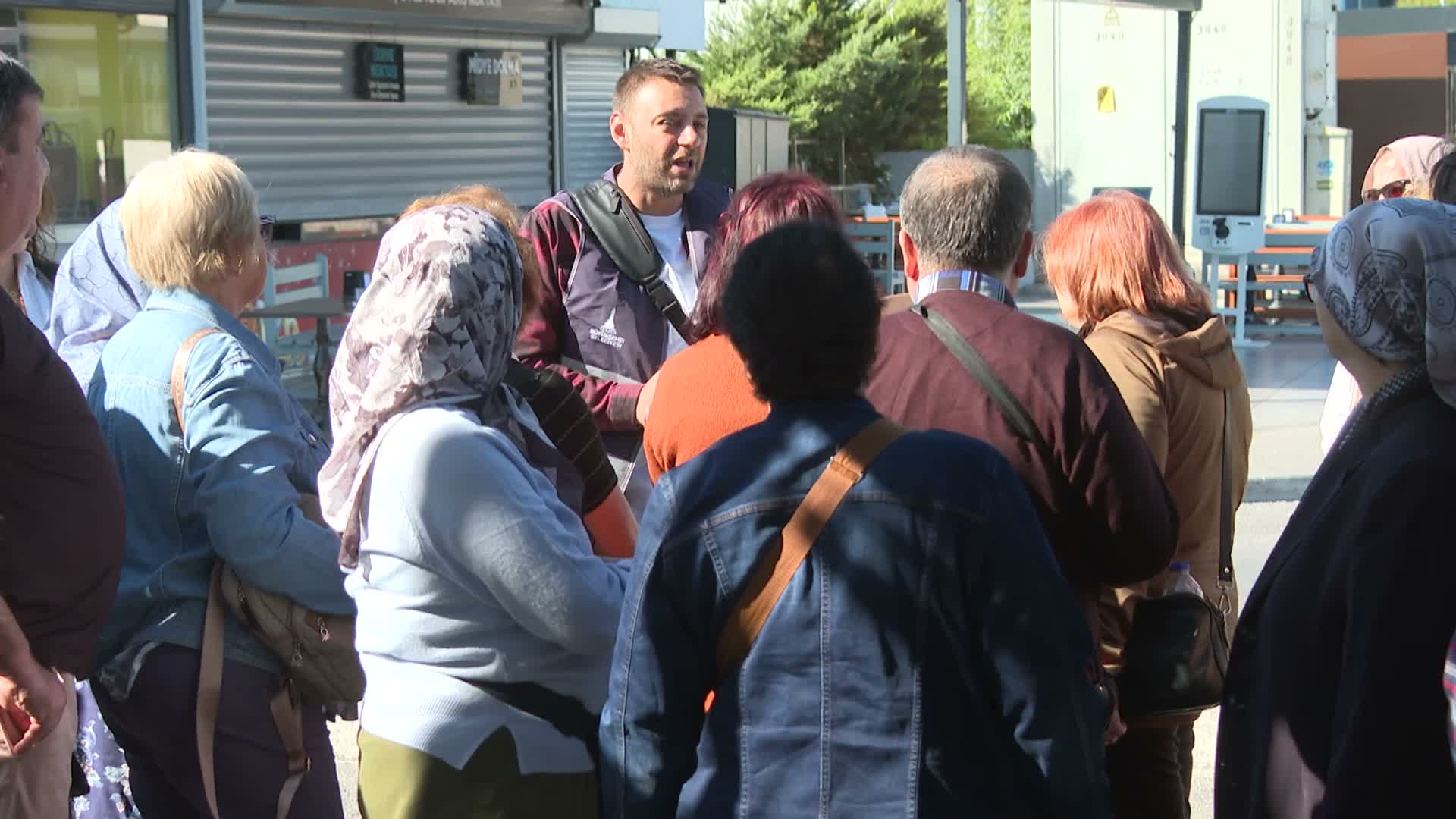 İzmir'de emekliye nefes gezisi: "Emeklilerimiz İzmir’i Keşfediyor”