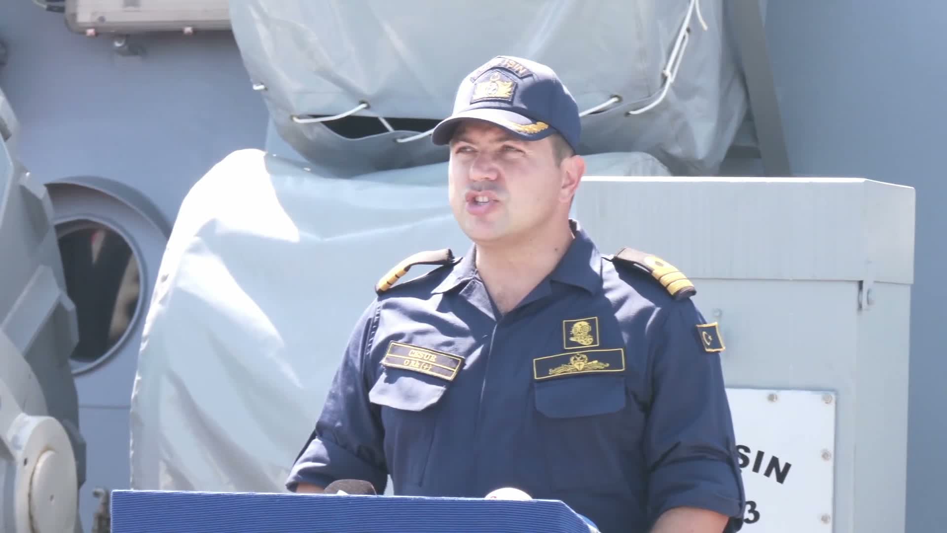 Girne'de arama çalışmaları sürüyor... TCG Işın Komutanı Cesur: "Batığı tespit edip 500 metrede arama yapacağız"