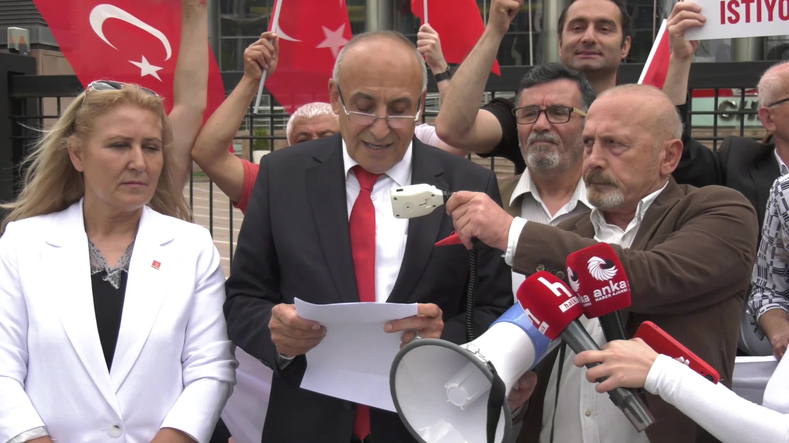 CHP Ankara Gönüllüler Platformu'ndan "acil kurultay" çağrısı