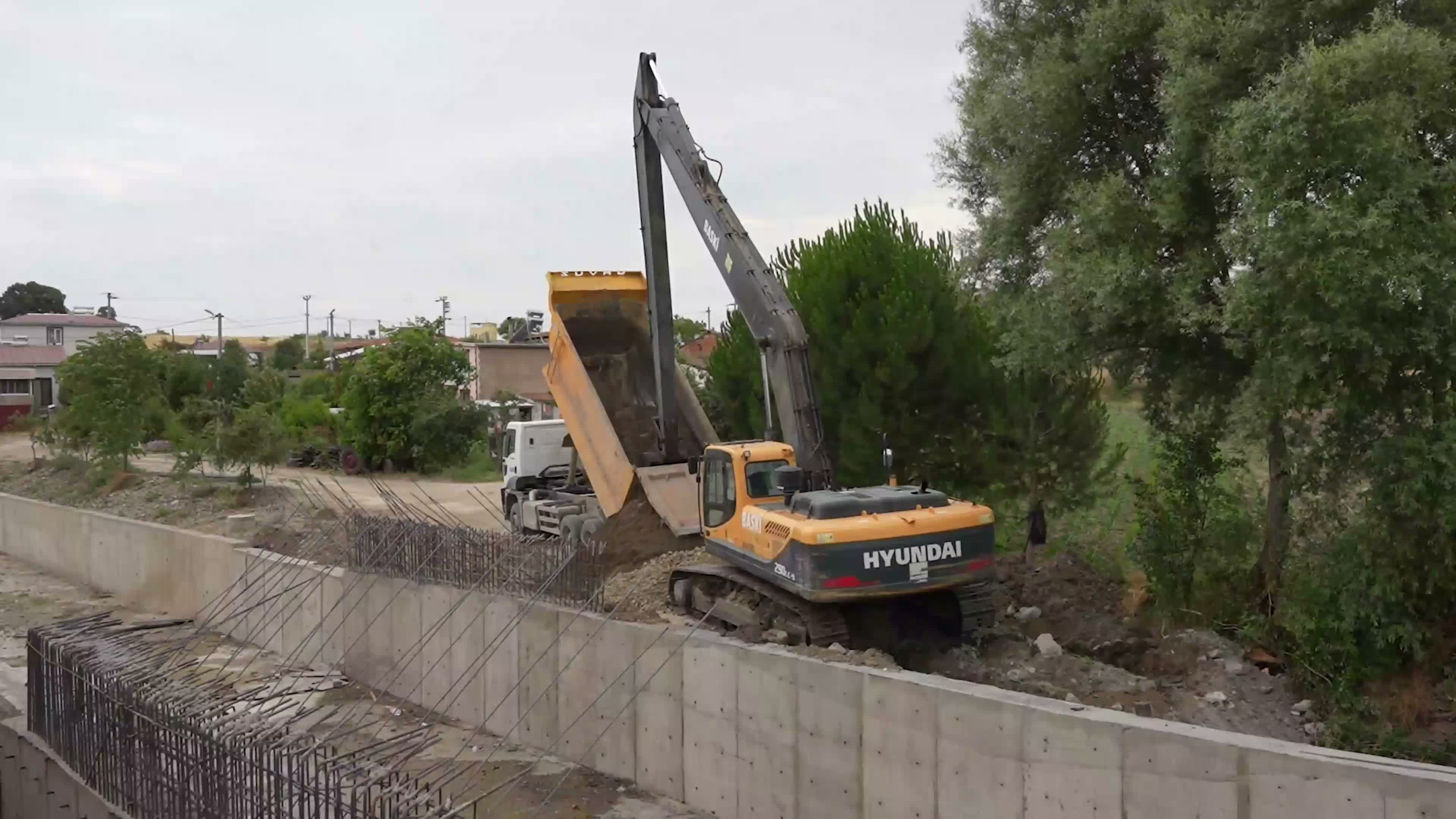 BASKİ, Karesi Ortaca Mahallesi’ndeki kanalizasyon sorununu çözdü