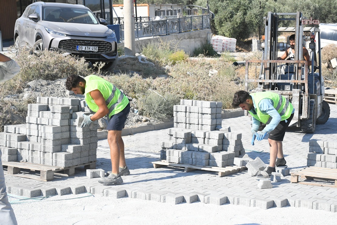 Kuşadası Belediyesi’nden Değirmendere Mahallesi'ne 6 bin metrekarelik yeni kilit parke yol