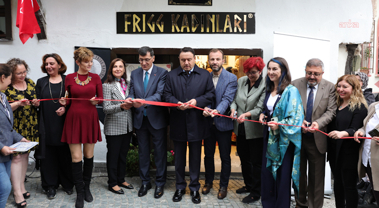 Kütahya Belediye Başkanı Kahveci'den kadınların üretim ve girişimcilik çalışmalarına destek