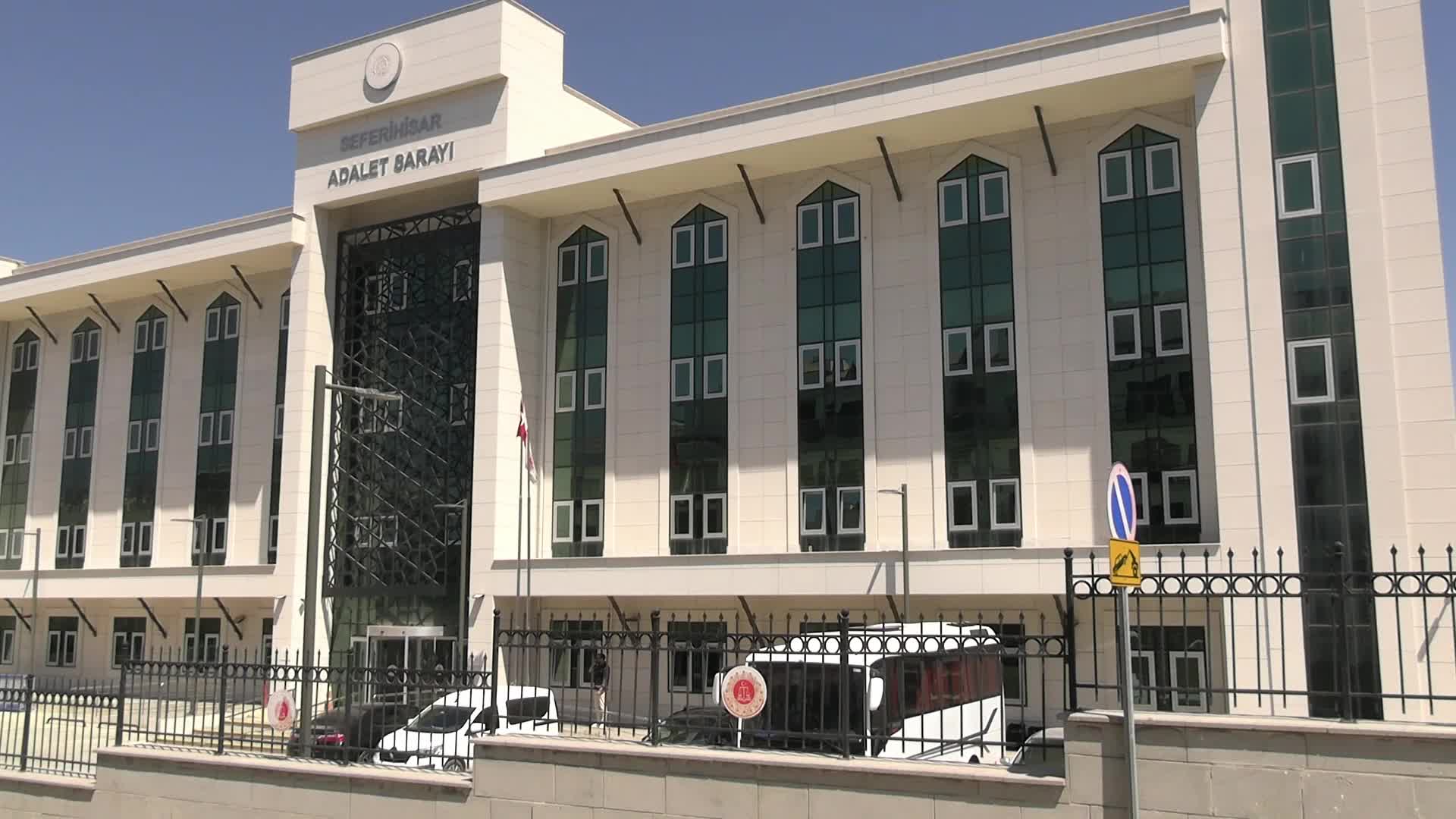 Gözaltına alınan Balçova Belediye Başkanı Onur Yiğit adliyeye sevk edildi