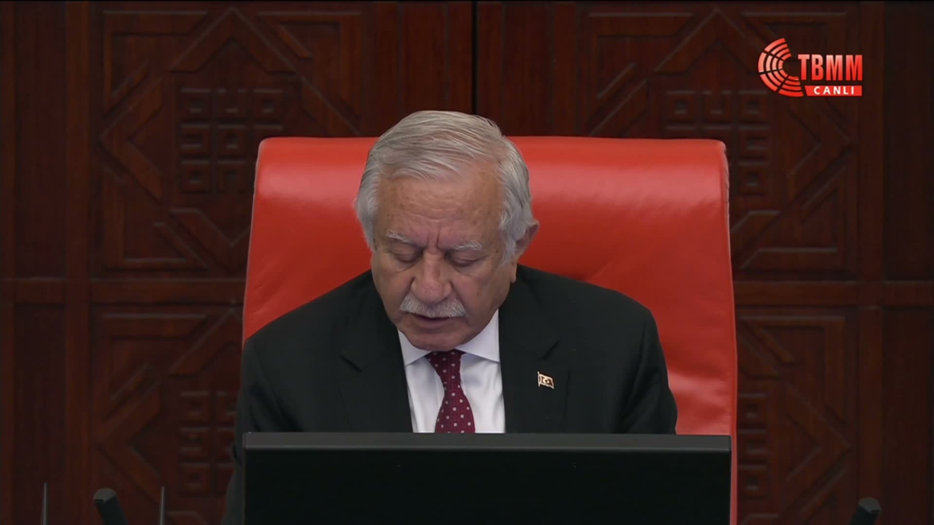 TBMM Genel Kurulu'nda "fon" gündemi... CHP'li Faik Öztrak: "Her şaibeli işin altından çıkan devlet büyükleri kim?"