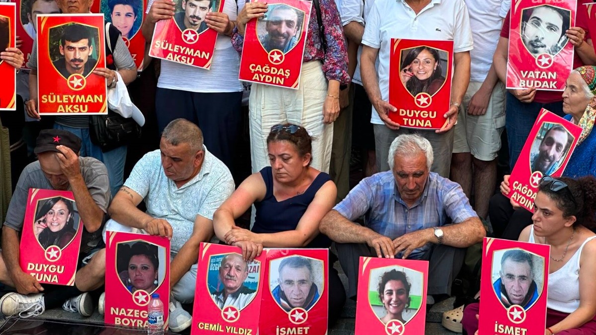 Suruç Aileleri: Katliamda sorumluluğu bulunan failler ortaya çıkarılsın