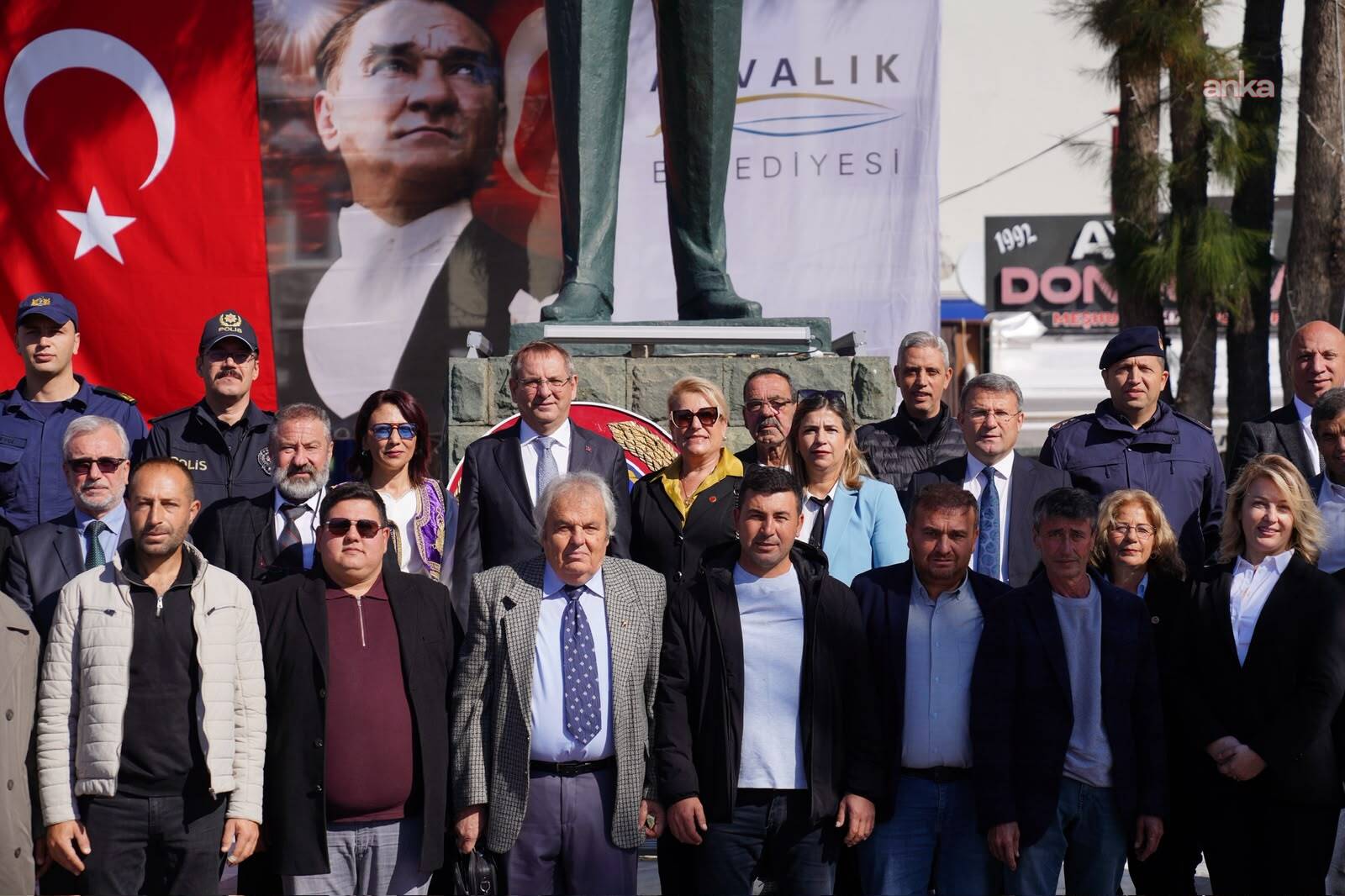 Ayvalık’ta Muhtarlar Günü kutlandı... Başkan Ergin: "Ortak akılla Ayvalık’a en iyi şekilde hizmet edebiliriz"