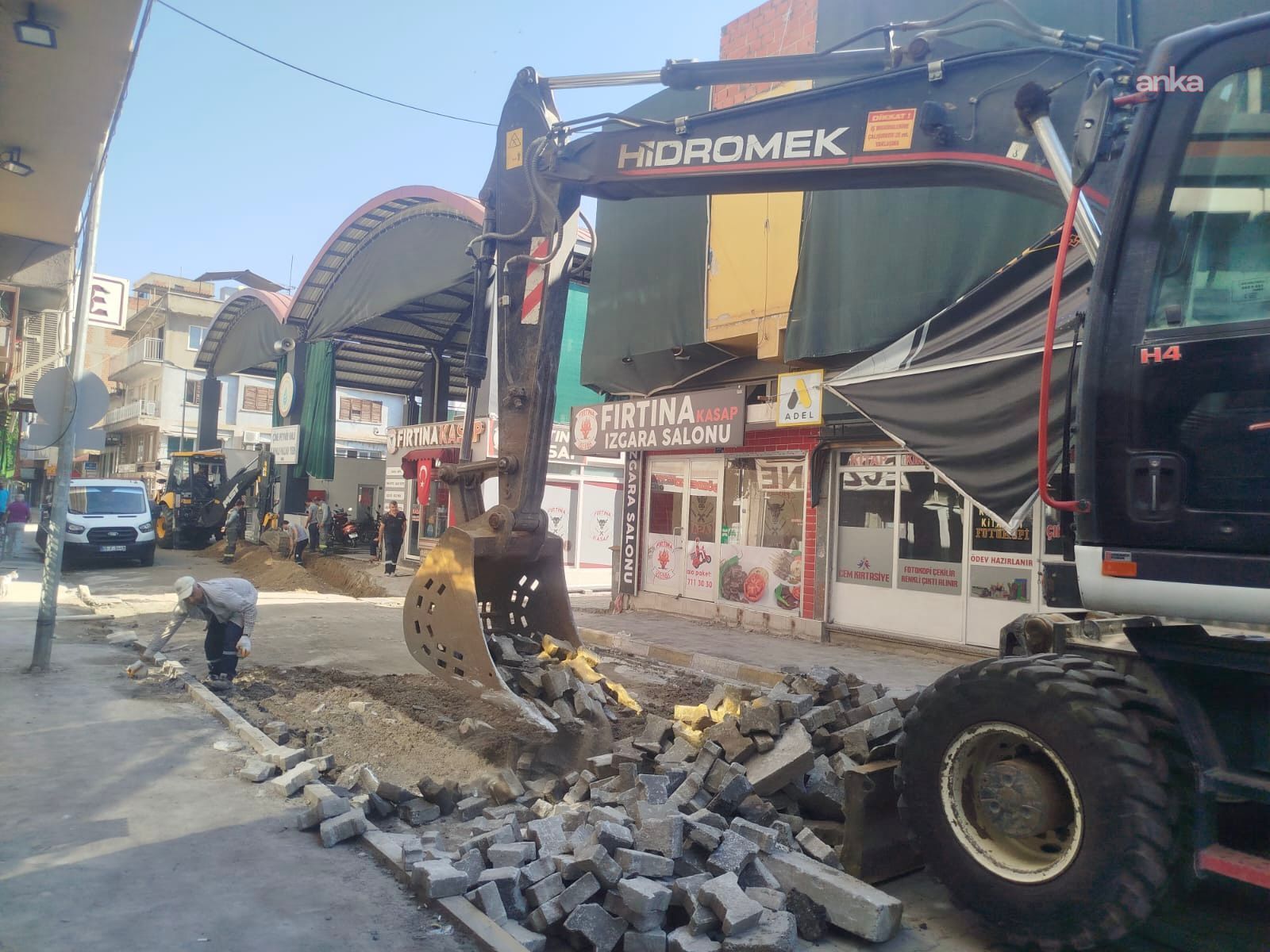 Çine genelinde yol yenileme çalışmaları devam ediyor