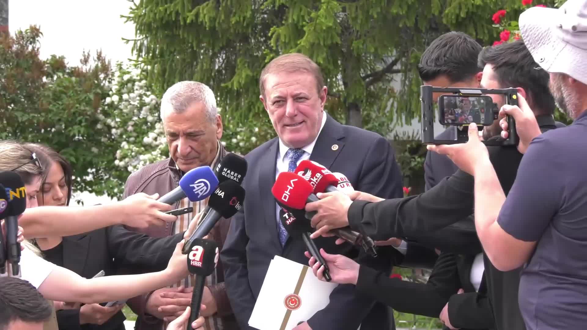 Hüseyin Yıldız: "AK Parti başta olmak üzere bütün partilerle bayramlaşacağız"